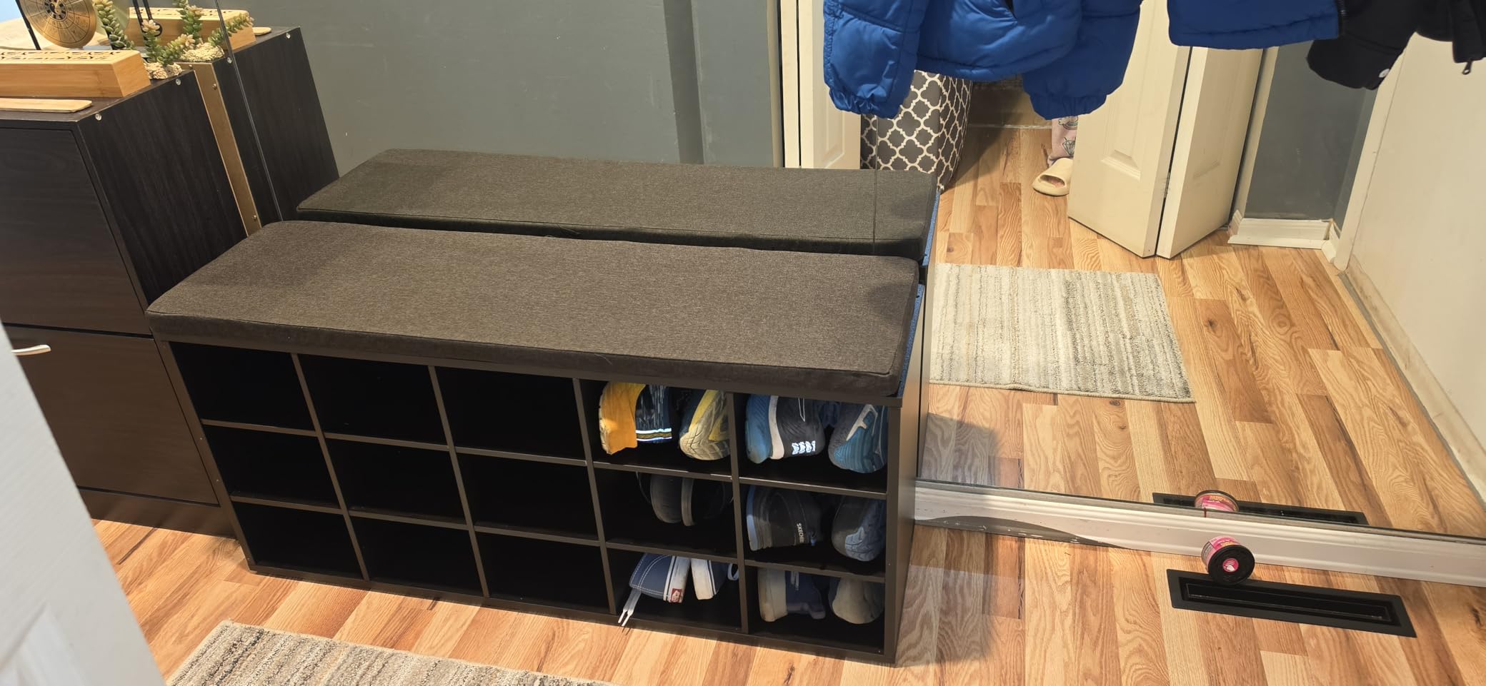VASAGLE CUSTOS Collection - Shoe Bench, Storage Bench with Padded Seat, Entryway Bench with 15 Compartments, for Bedroom, 11.8 x 41.3 x 18.9 Inches, Cloud White and Dove Gray ULHS15WT customer photo 2