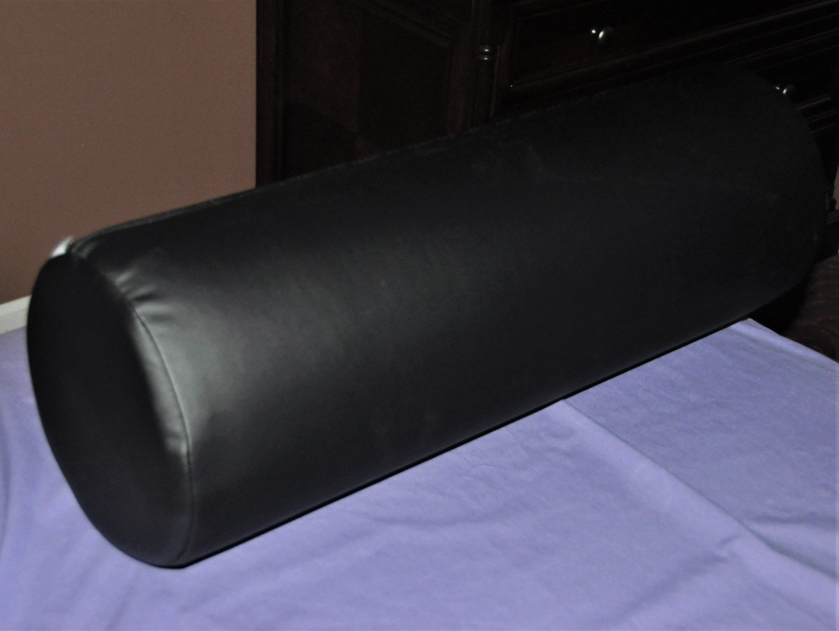 Saloniture Jumbo Round Massage Table Bolster Pillow Pad - 26 x 9 Inch - Black customer photo 2
