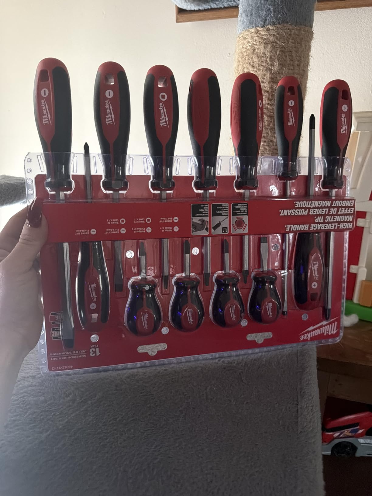 Milwaukee Set of 12 Tri-Lobe Screwdrivers 4932472003, Red customer photo 2