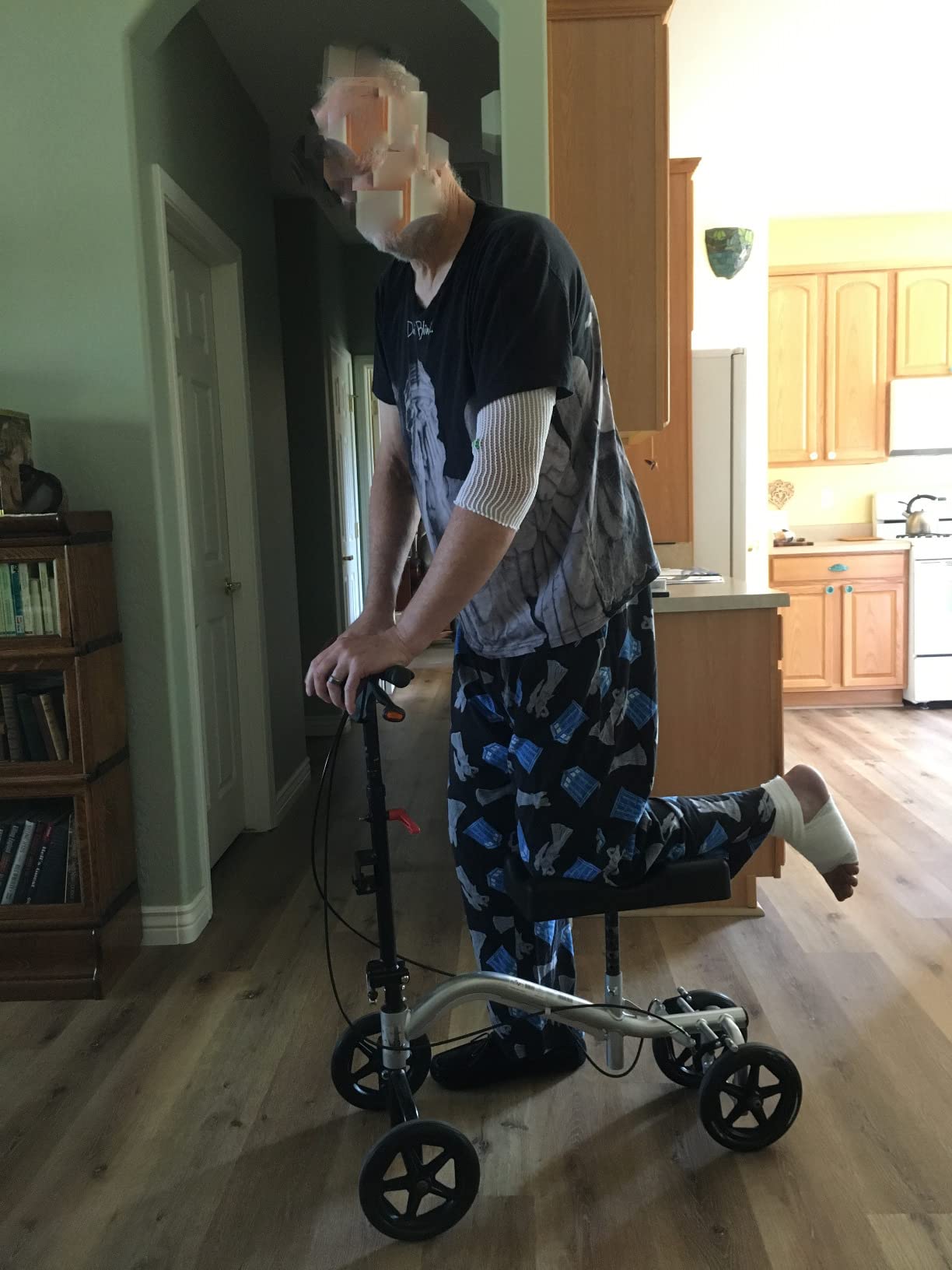 BodyMed All-Terrain Knee Walker, Steerable for Foot Injuries - Heavy-Duty, Adjustable Scooter with Dual Brakes & Metal Basket - Better Alternative to Crutches for Leg Recovery customer photo 2