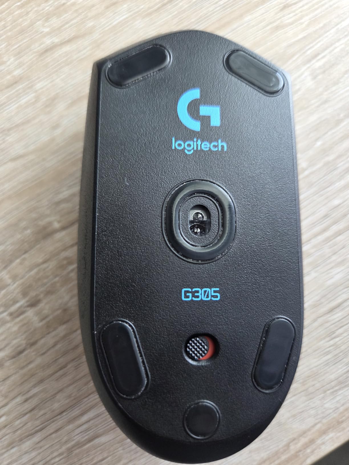 Logitech G305 Lightspeed Wireless Gaming Mouse - Blue | 12,000 DPI, Lightweight, 6 Programmable Buttons, 250h Battery, On-Board Memory, Compatible with PC and Mac customer photo 1