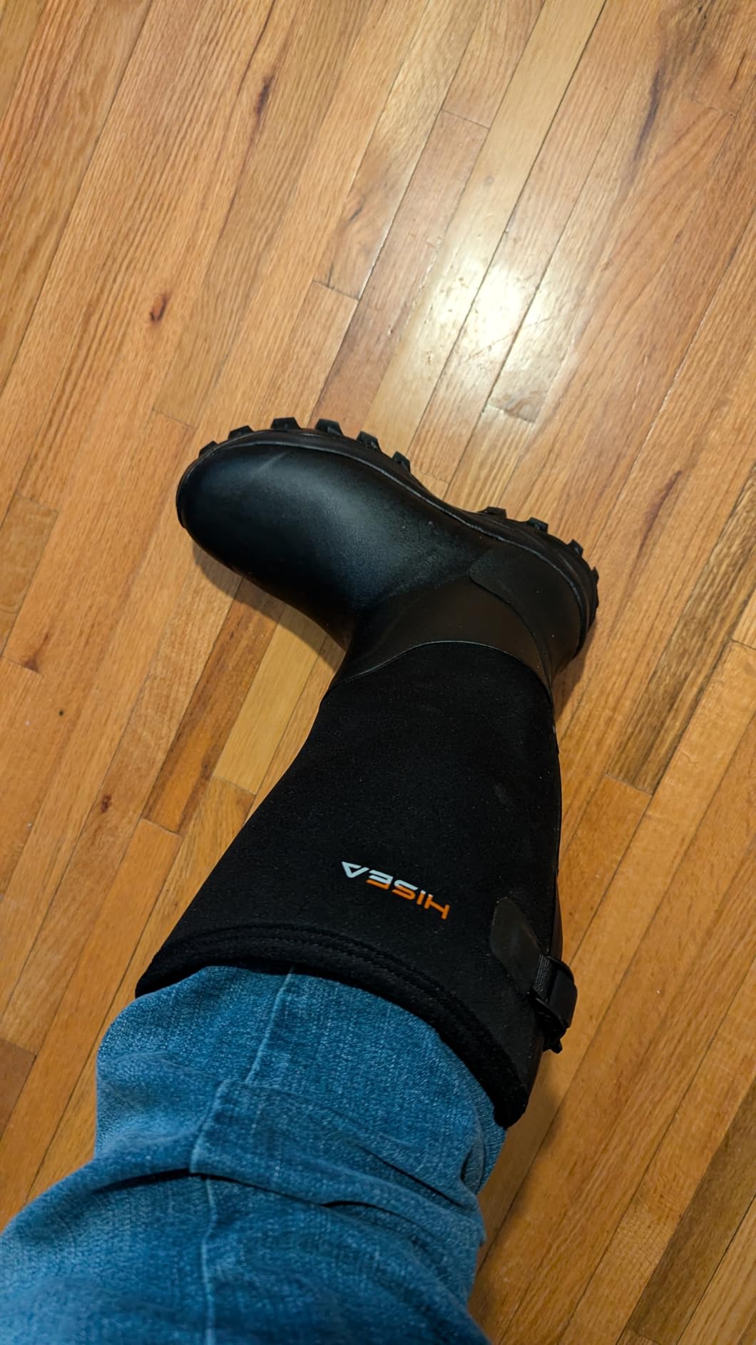 HISEA Men's Rubber Hunting Boots, Neoprene Insulated Waterproof Work Boots | Tall Durable Rain Boots with Adjustable Calf, Anti-Slip Outdoor Gardening Farming Fishing Winter Mud Shoes customer photo 1