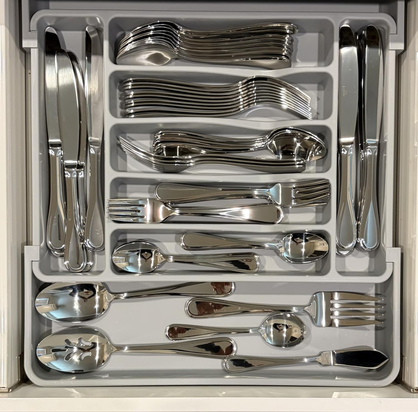 Mikasa Bravo 18/10 Stainless Steel 6-Piece Serving Set - Serving Spoons, Fork, Pie Server, Gravy Ladle - Polished Silverware Flatware Serveware customer photo 1