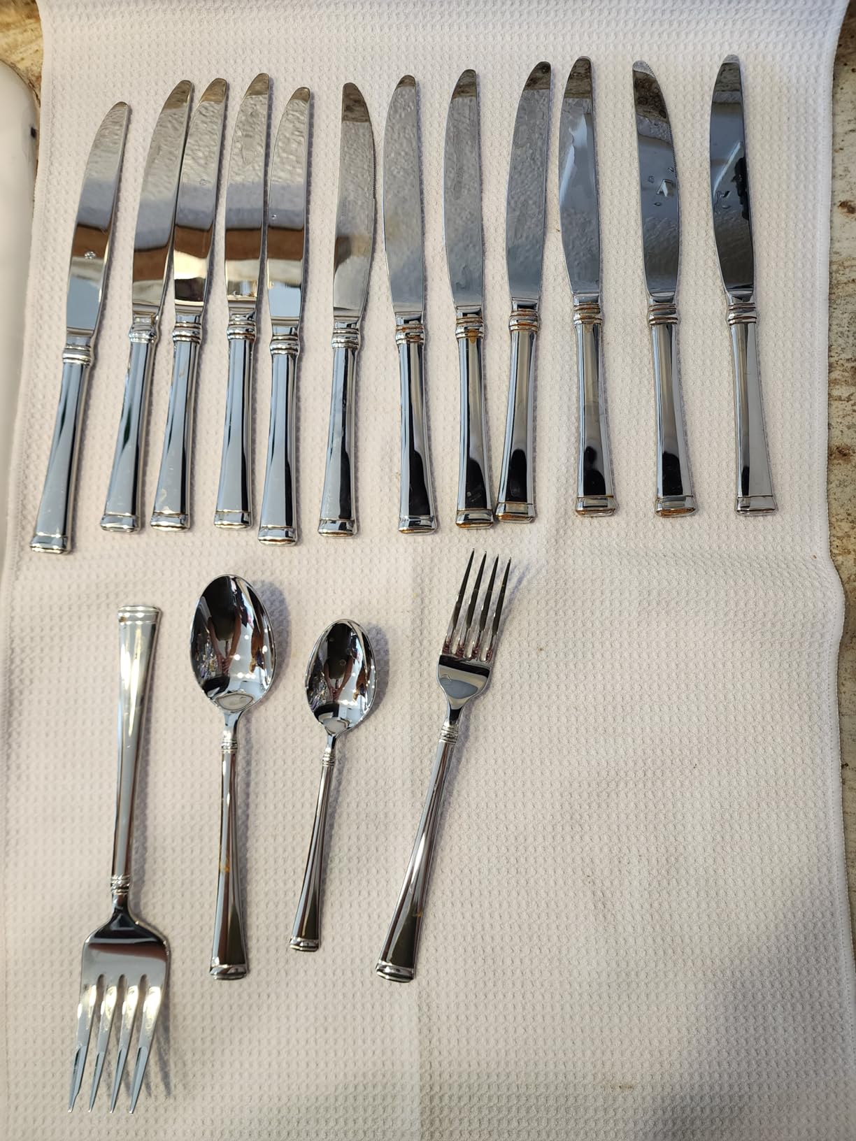 Mikasa Bravo 18/10 Stainless Steel 6-Piece Serving Set - Serving Spoons, Fork, Pie Server, Gravy Ladle - Polished Silverware Flatware Serveware customer photo 2