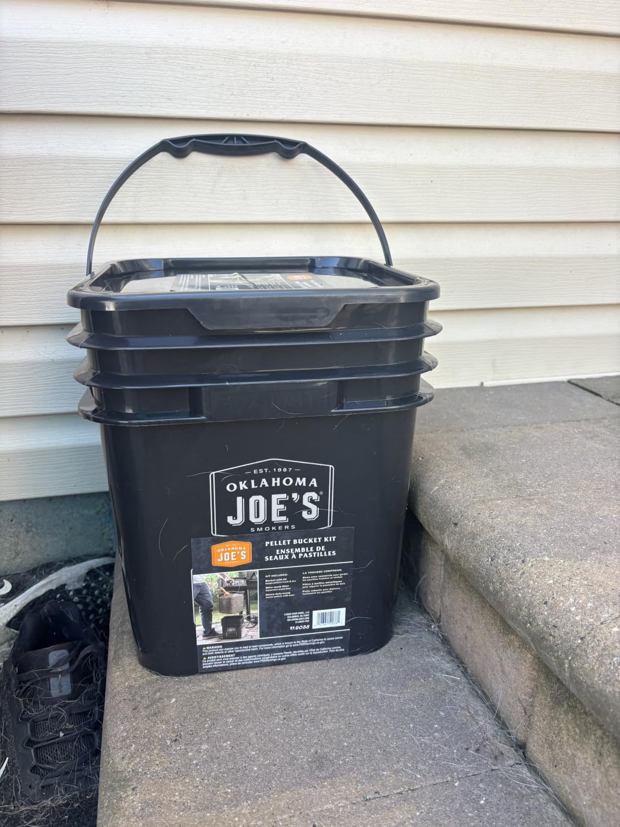 Oklahoma Joe's 5159038W01 Pellet Bucket Kit, Black customer photo 1