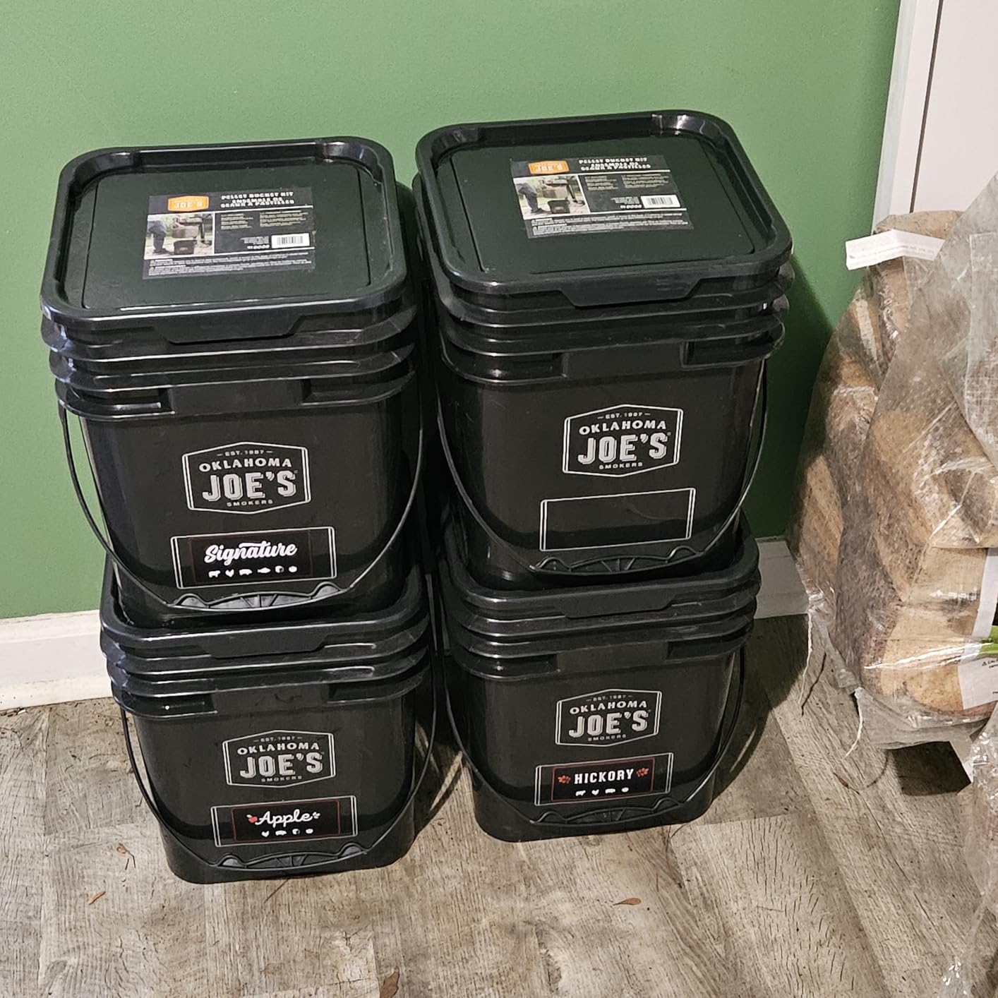 Oklahoma Joe's 5159038W01 Pellet Bucket Kit, Black customer photo 2