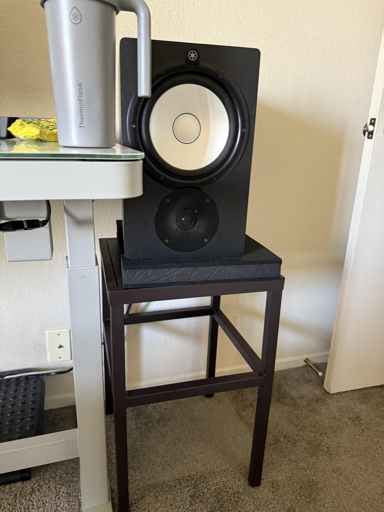 Yamaha HS8 8-Inch Powered Studio Monitor Pair - Black customer photo 2