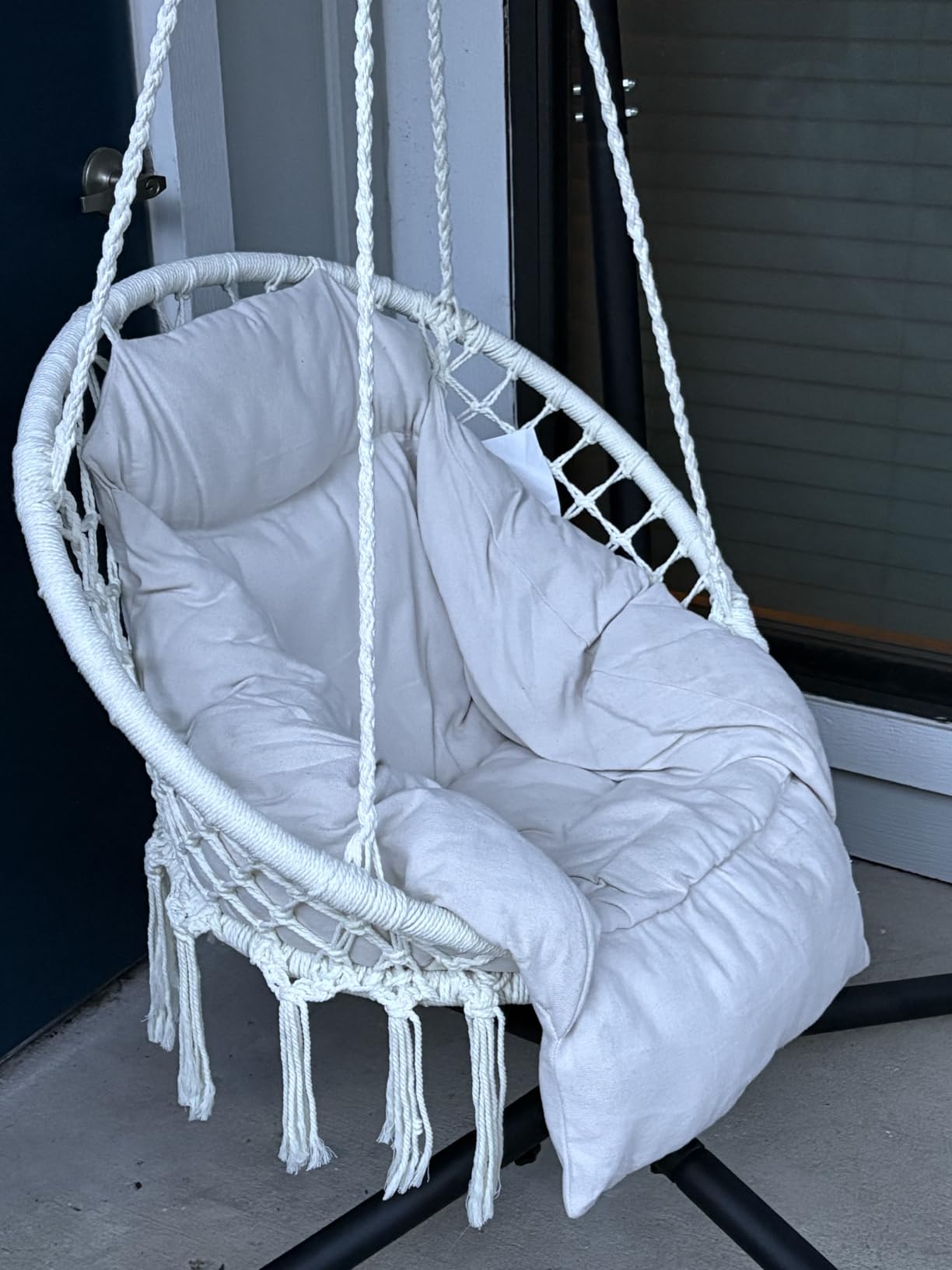 SONGMICS Hanging Chair, Hammock Chair with Large, Thick Cushion, Boho Swing Chair for Bedroom, Patio, Balcony, Garden, Holds up to 264 lb, Accessories Included, Cream White UGDC042M01 customer photo 1
