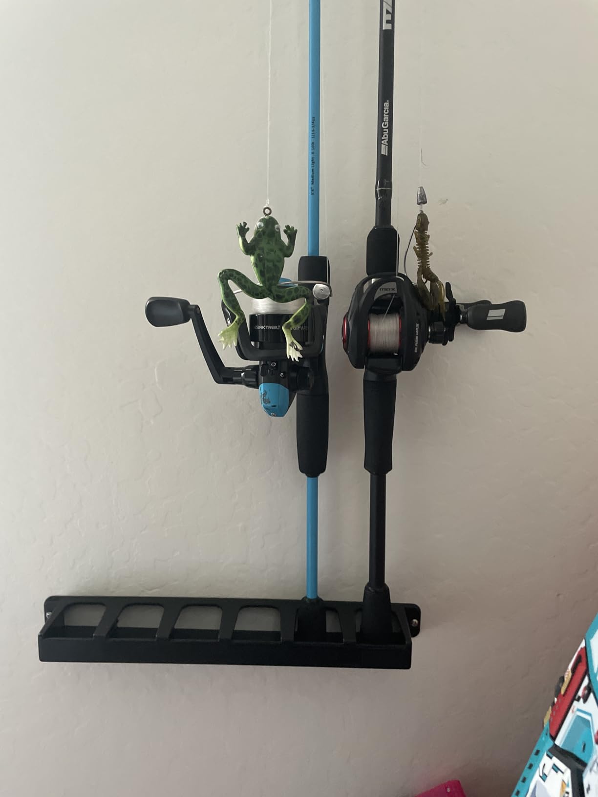 OJYDOIIIY Wall Mount Fishing Rod Holders, Vertical Fishing Pole Storage Rack for Garage customer photo 2