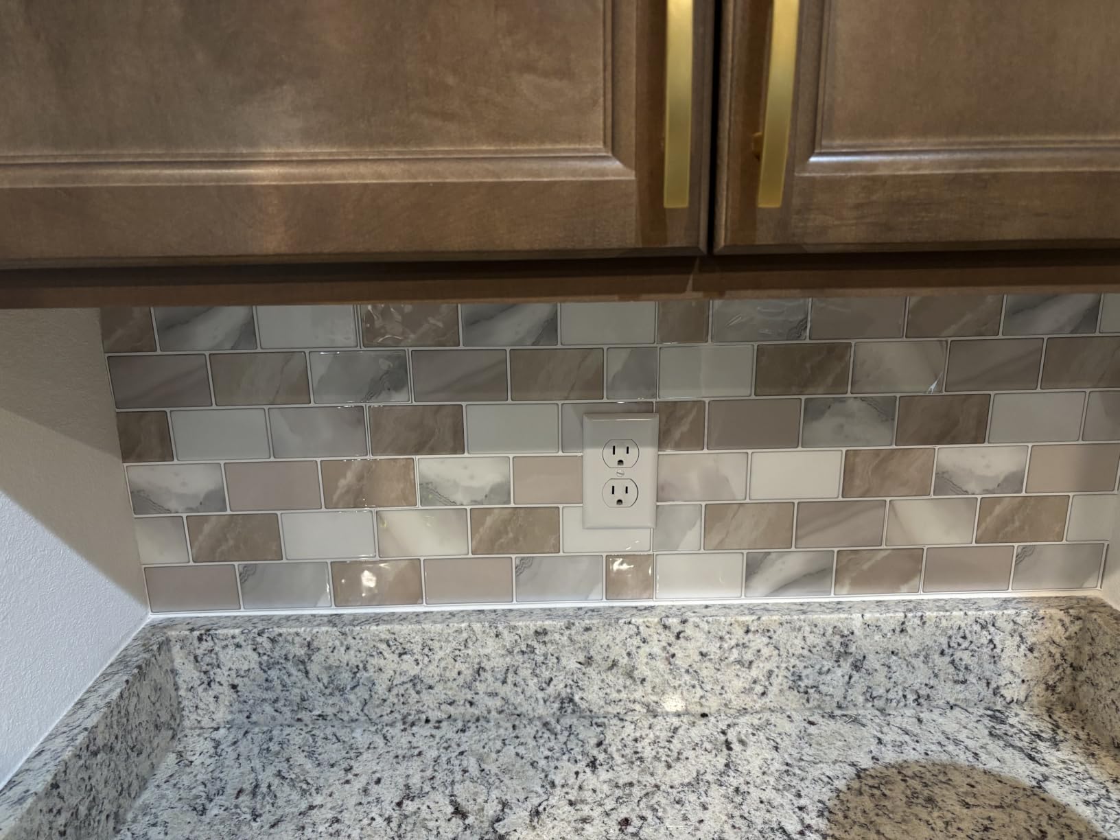 Art3d Peel and Stick Backsplash for Kitchen White Subway (10 Tiles, Thicker Design) | Thickened Design, No Warping, Durable, Self-Adhesive, Sturdy, for Kitchen, Bedroom customer photo 1