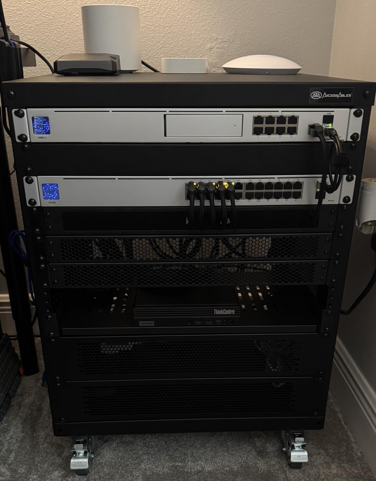 AxcessAbles 22U 19-Inch Rolling IT Server Rack 550LB Heavy Duty Open Frame with Removable Side Panels Large 3-Inch Locking Casters for Servers Networking and Rackmount Gear customer photo 2