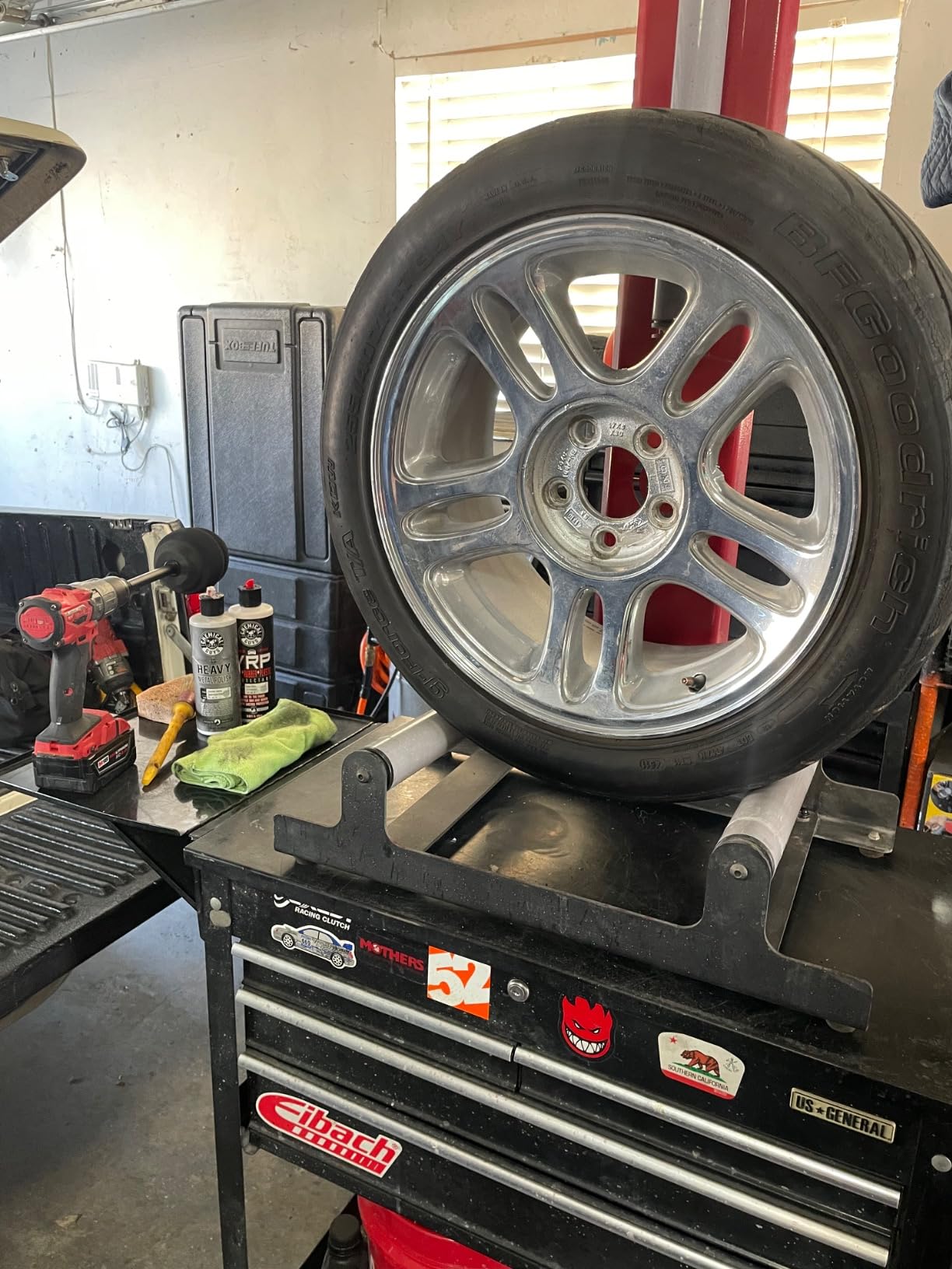 Adam's Polishes Rolling Wheel Detailing Stand - Wheel & Tire Car Detailing Roller for Cleaning, Ceramic Coating, Applying Tire Shine & Car Wheel Wash | Garage Accessory for Detailers customer photo 1