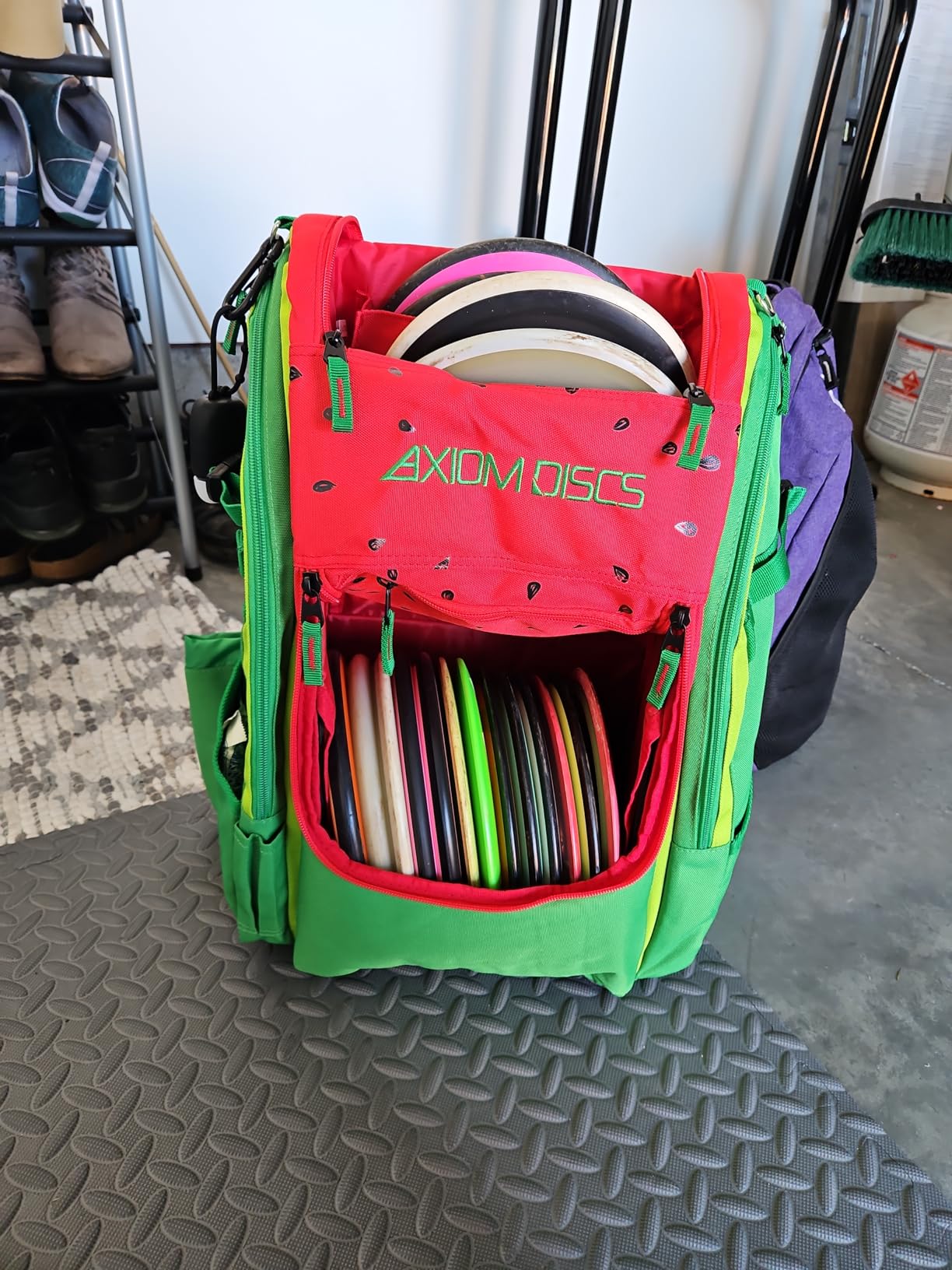 Axiom Discs Voyager Lite Backpack Disc Golf Bag (Choose Your Favorite Color) customer photo 2