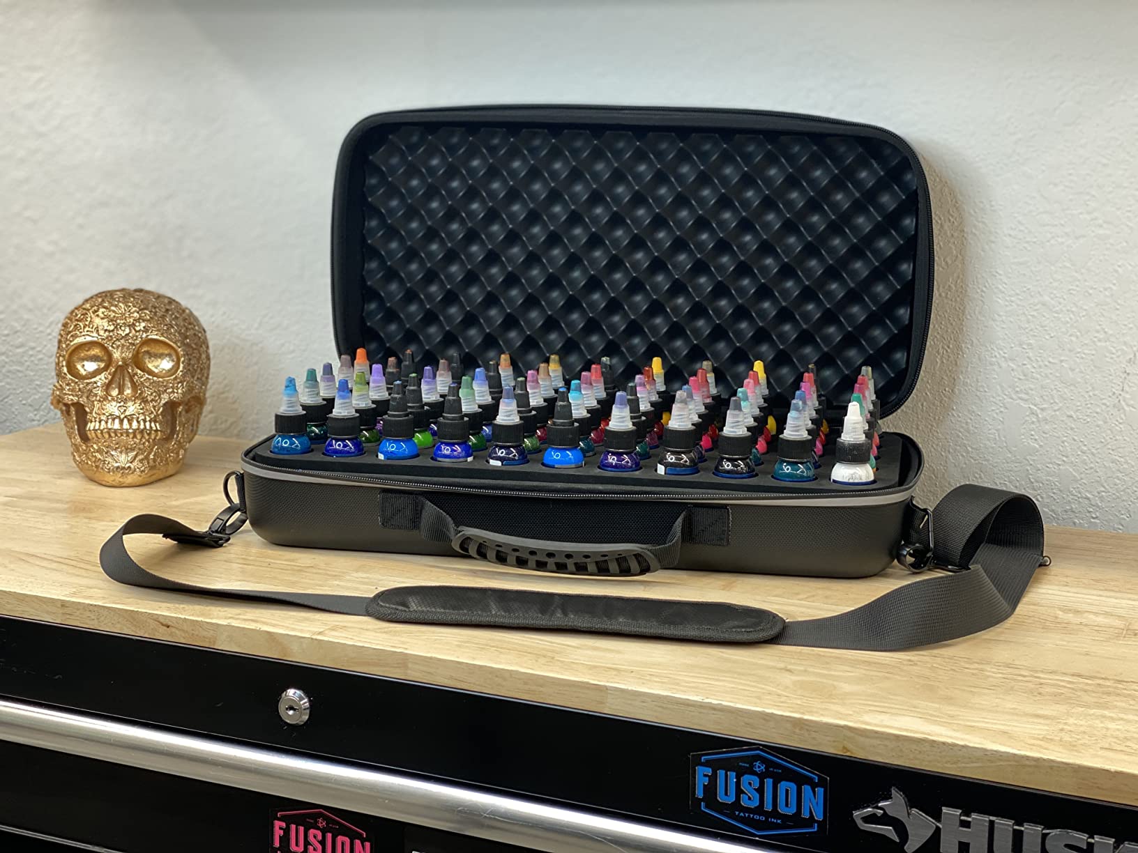 Holder Ink Tattoo Ink Travel Case for 1oz ink bottle sizes. Carrying solution that allows you to pack your essential kit of tattoo inks. Capacity for 55 ink bottles. customer photo 1