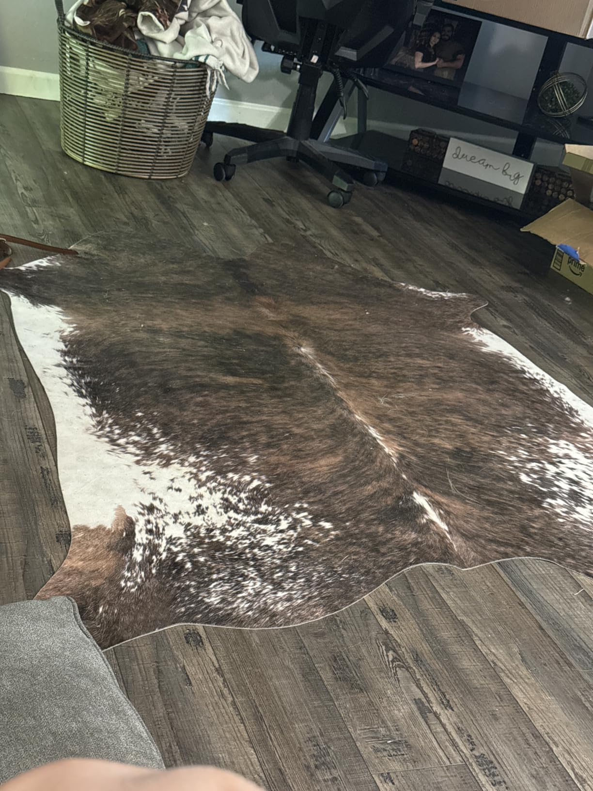 BENRON Faux Cowhide Rug, Cow Print Rug for Living Room Bedroom 4.6x5.2ft | Western cow hide rug for Cowboy Cowgirl Home Decor, Washable Rugs with Irregular Animal Skins and Hides Non Slip, Khaki Brown customer photo 1
