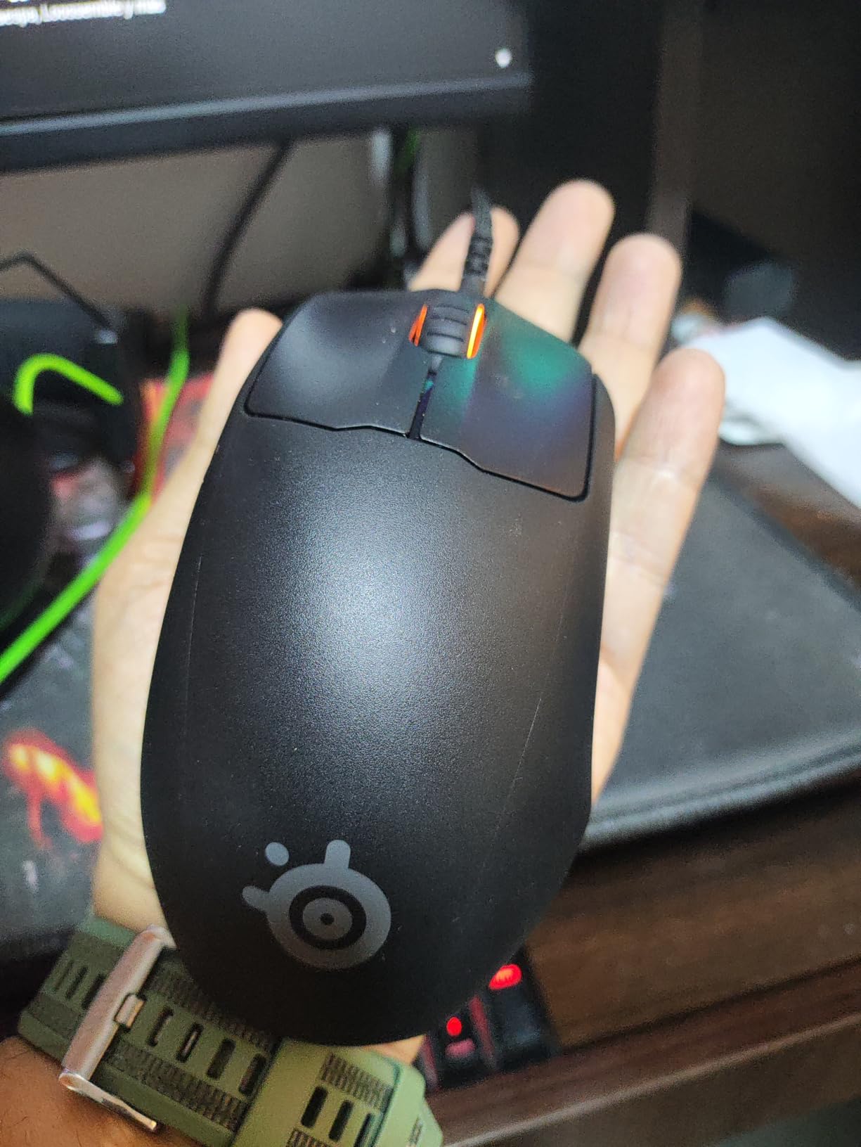 SteelSeries Prime Esports FPS Gaming Mouse - Ultra Lightweight 69g - 5 Programmable Buttons - 18K CPI TrueMove Pro Sensor - Magnetic Optical Switches - RGB Lighting customer photo 1