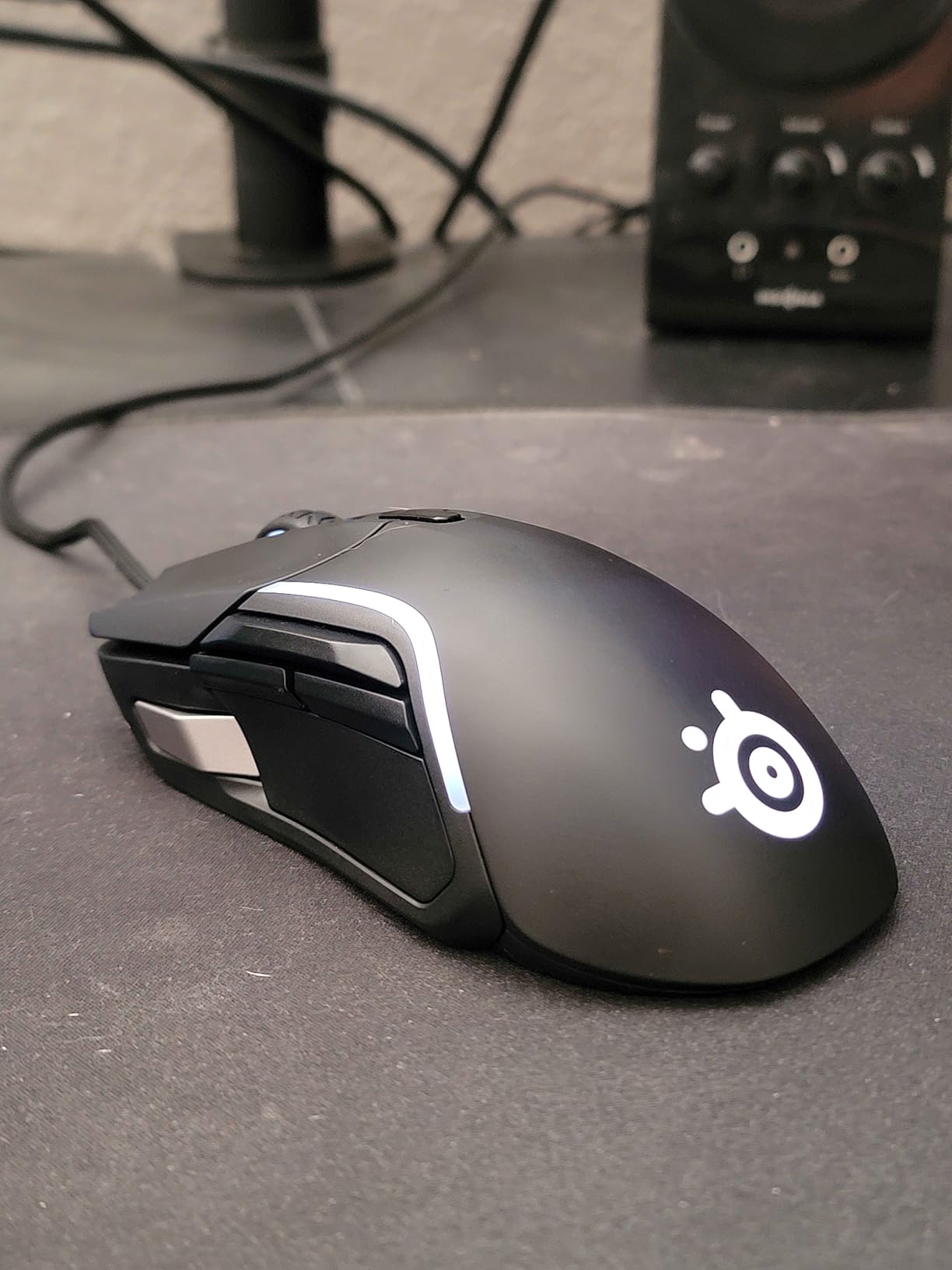 SteelSeries Rival 5 Gaming Mouse with PrismSync RGB Lighting and 9 Programmable Buttons - FPS, MOBA, MMO, Battle Royale - 18,000 CPI TrueMove Air Optical Sensor customer photo 2