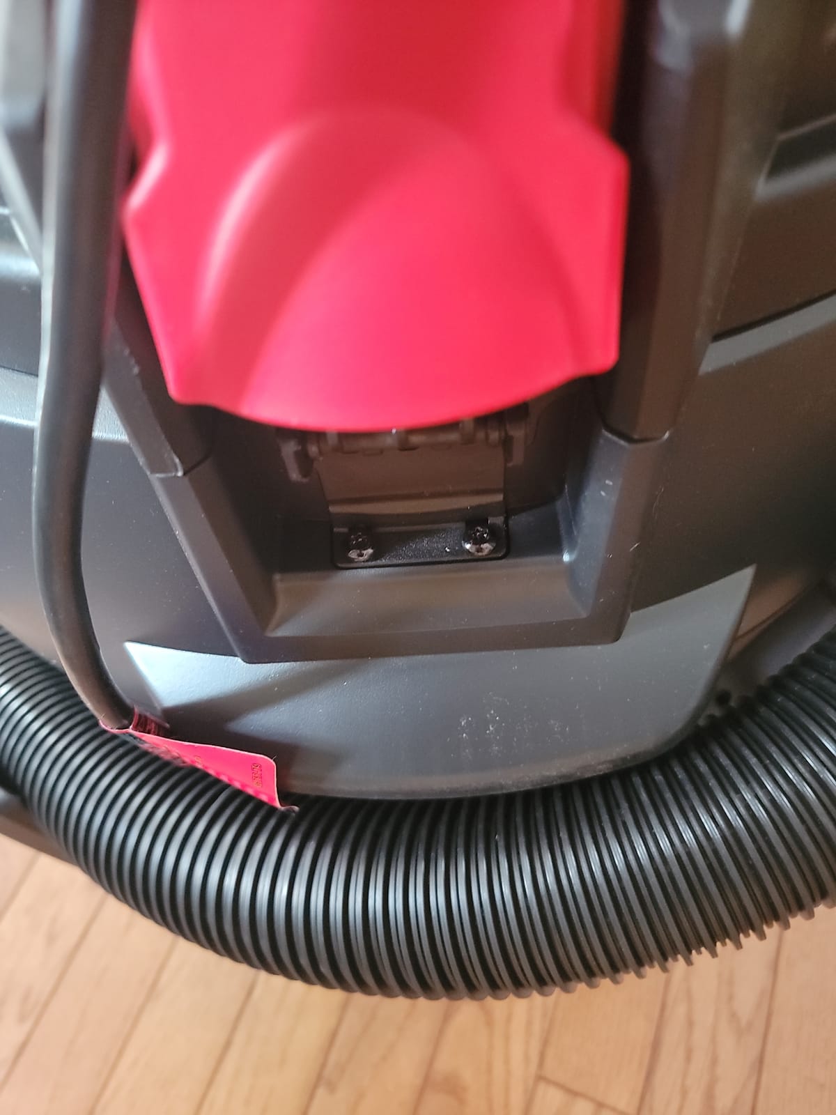 Shop-Vac 5801611 Wet Dry Vac with SVX2 Motor Technology, 16 Gallon, 2-1/2 Inch x 8 Foot Lock-On Hose, 150 CFM, (1-Pack), Black customer photo 2