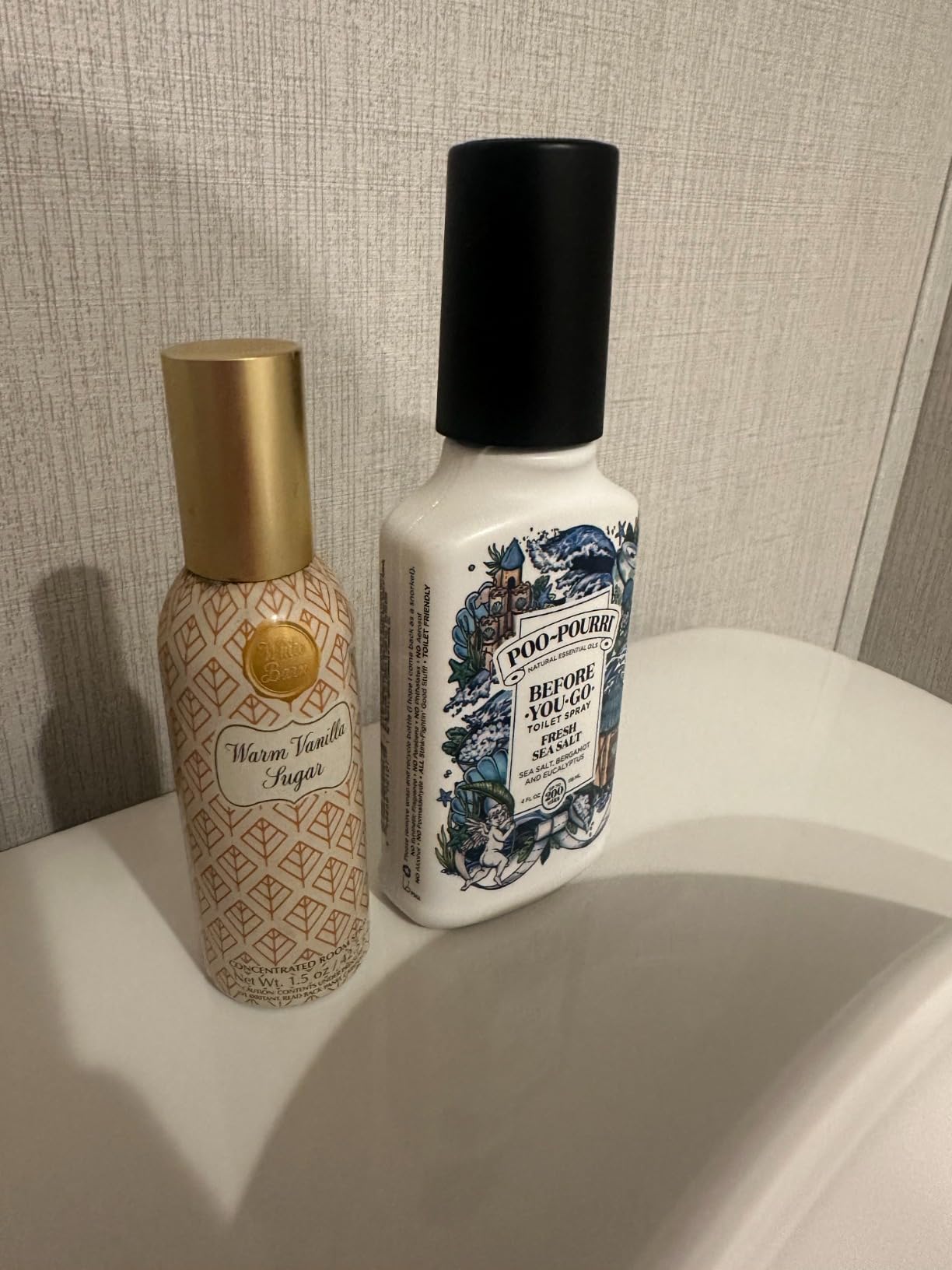 Poo-Pourri Before-You-Go Toilet Spray, Fresh Sea Salt, 4 Fl Oz | Bathroom Odor Deodorizer with Essential Oils, for Home or Work, Sea Salt, Bergamot & Eucalyptus Scent, Up to 200 Uses customer photo 2
