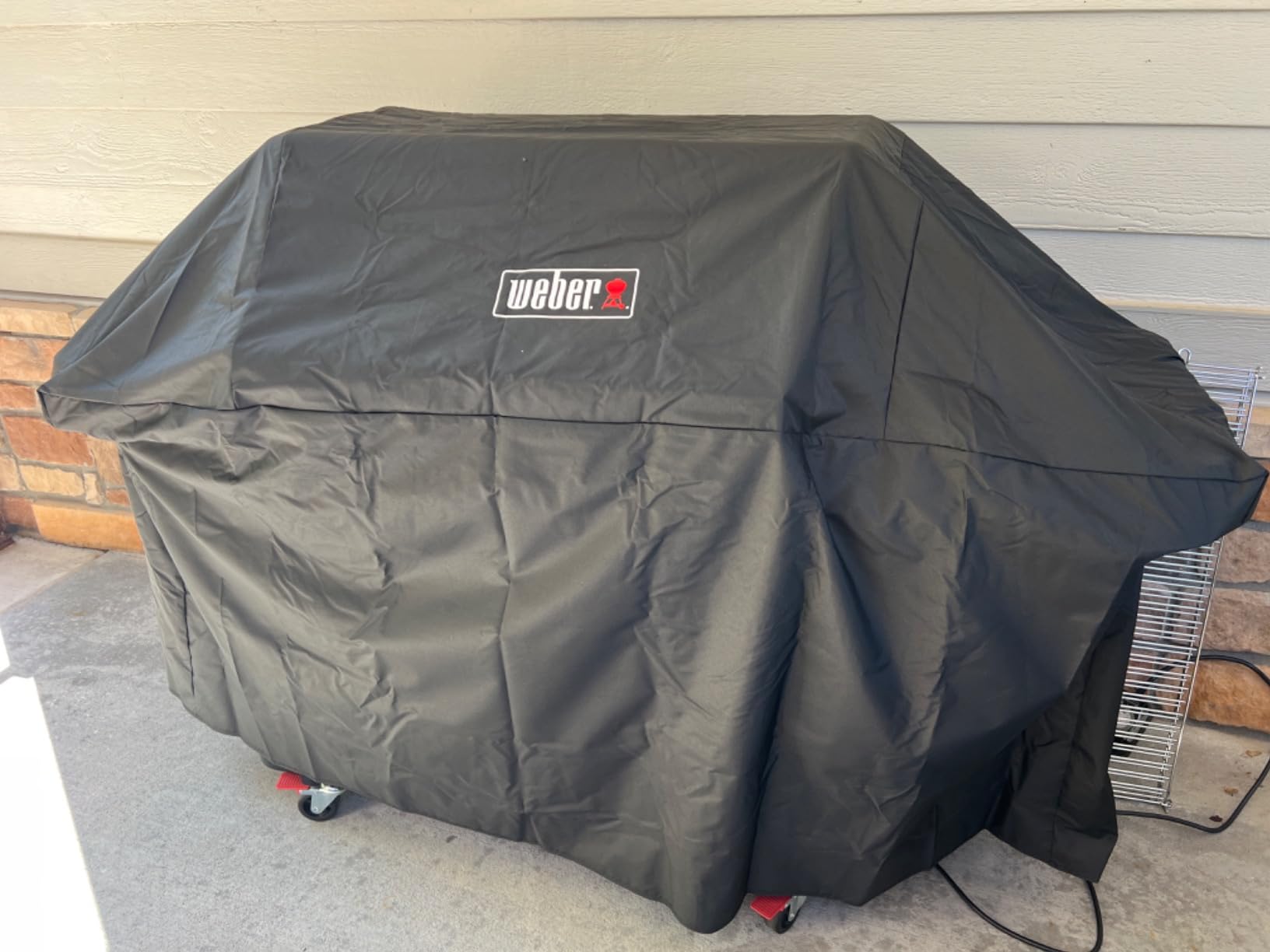 Weber Premium Outdoor Grill Cover for Select Genesis Gas Grills, Black | For Genesis 400 Series 4-Burner Gas Grills - Water-Resistant, Durable Cover with Secure Fastening Straps, Grill Protection customer photo 1