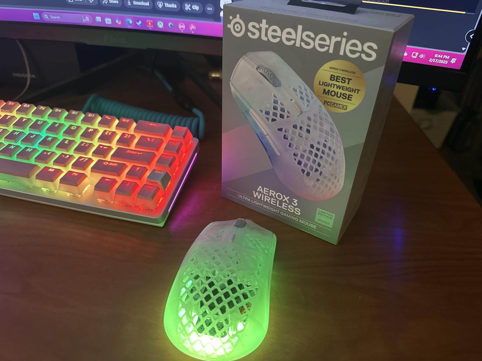 SteelSeries Aerox 3 Wireless - Holey RGB Gaming Mouse - 18K DPI TrueMove Air Optical Sensor - Ultra-Lightweight Water Resistant Design - Ghost customer photo 1