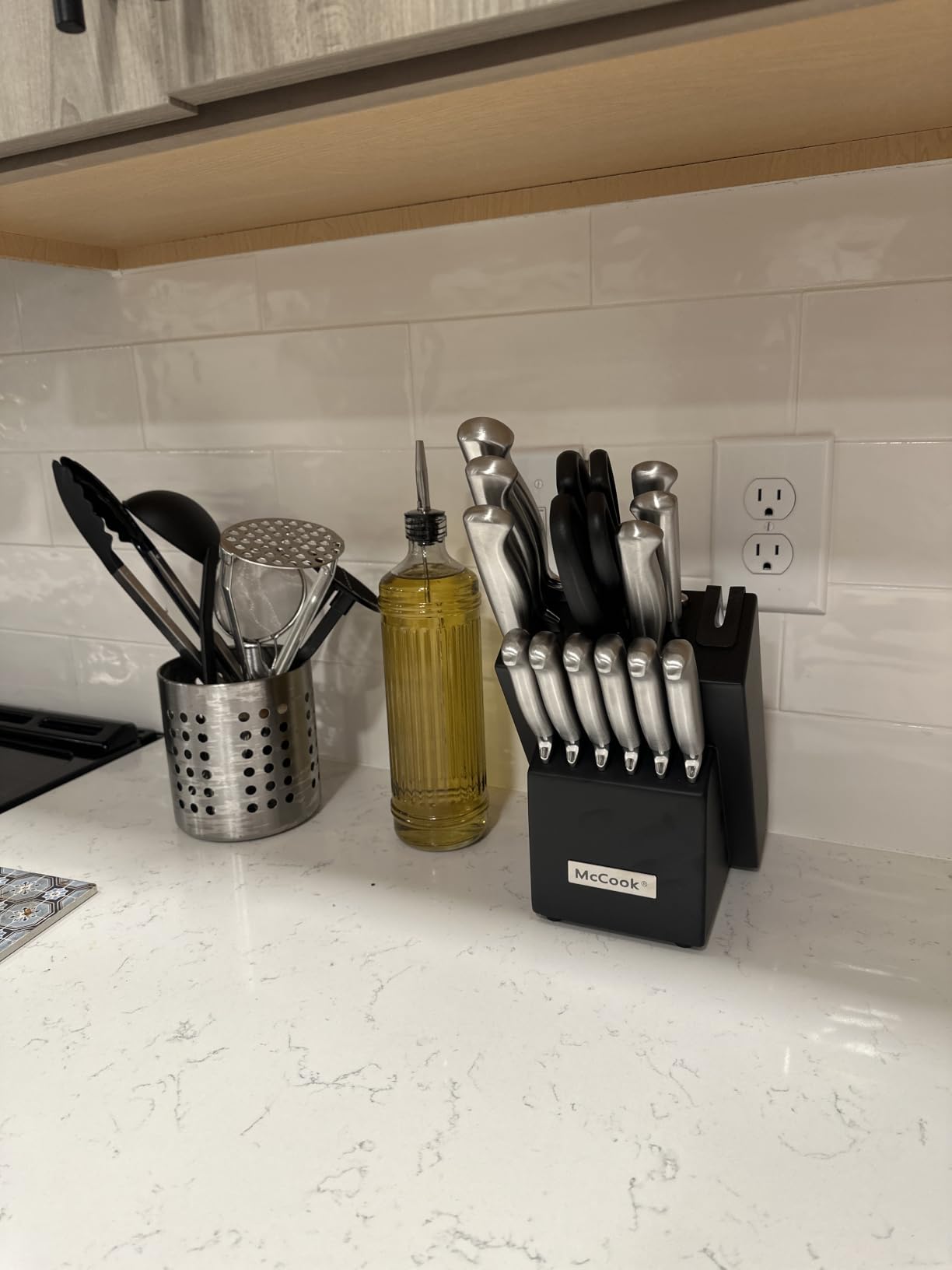 McCook Knife Sets,German Stainless Steel Knife Block Sets with Built-in Sharpener, 15 Piece Chef Knife and More, Razor Sharp, Restaurant Grade, Anti-Rust, Elegant Box for Gift customer photo 1