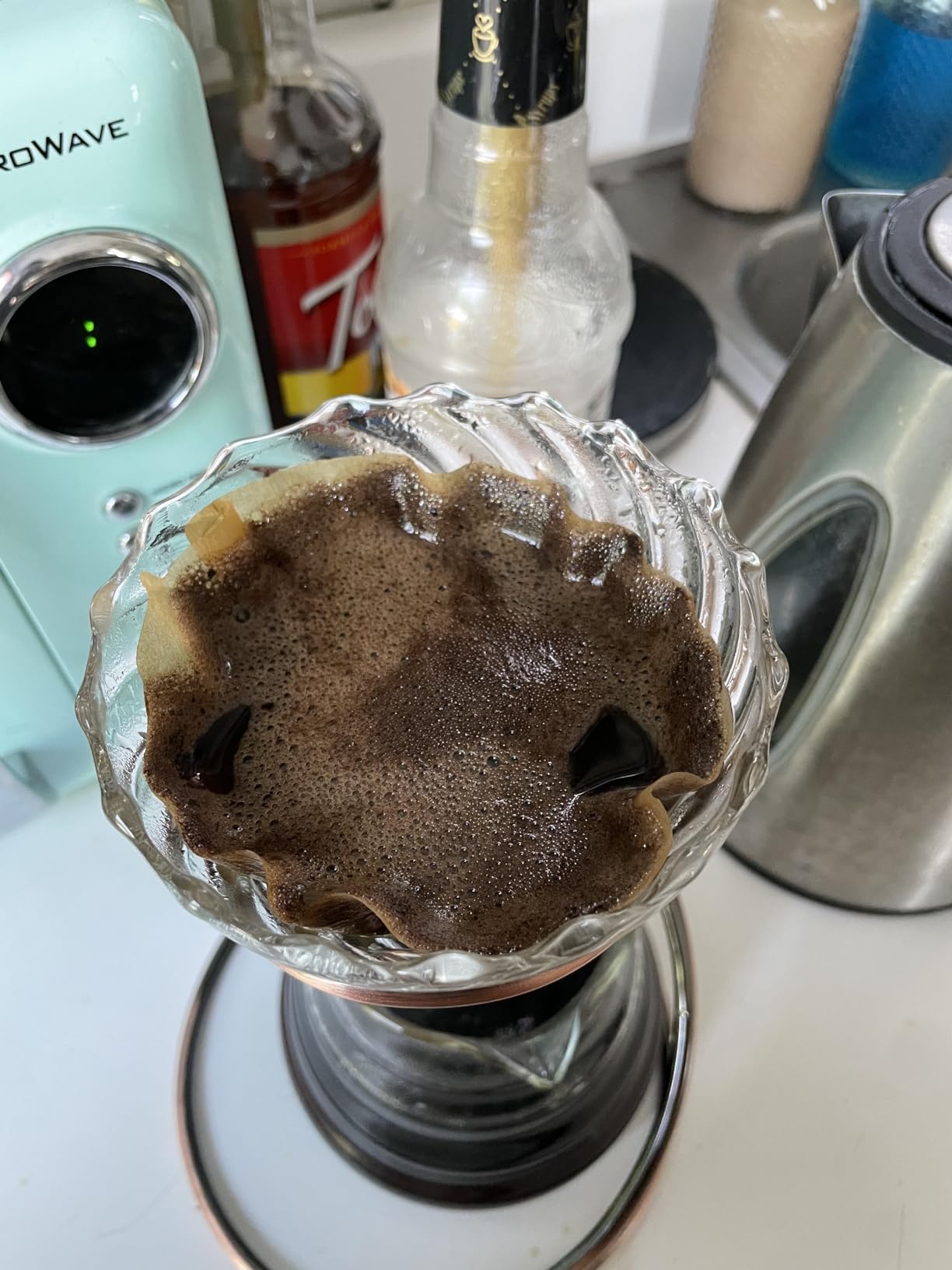 Pour Over Coffee Maker Set - Includes Glass Coffee Dripper, Metal Dripper Stand, Heat Resistance 600ml Coffee Server and 40 Count Paper Coffee Filters, 4 in 1 Set for Home or Office (Black Set) customer photo 1