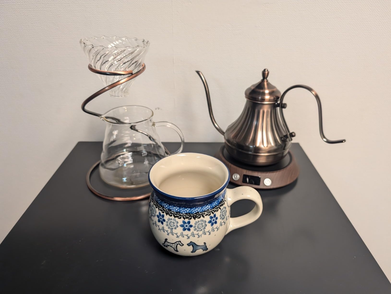 Pour Over Coffee Maker Set - Includes Glass Coffee Dripper, Metal Dripper Stand, Heat Resistance 600ml Coffee Server and 40 Count Paper Coffee Filters, 4 in 1 Set for Home or Office (Black Set) customer photo 2