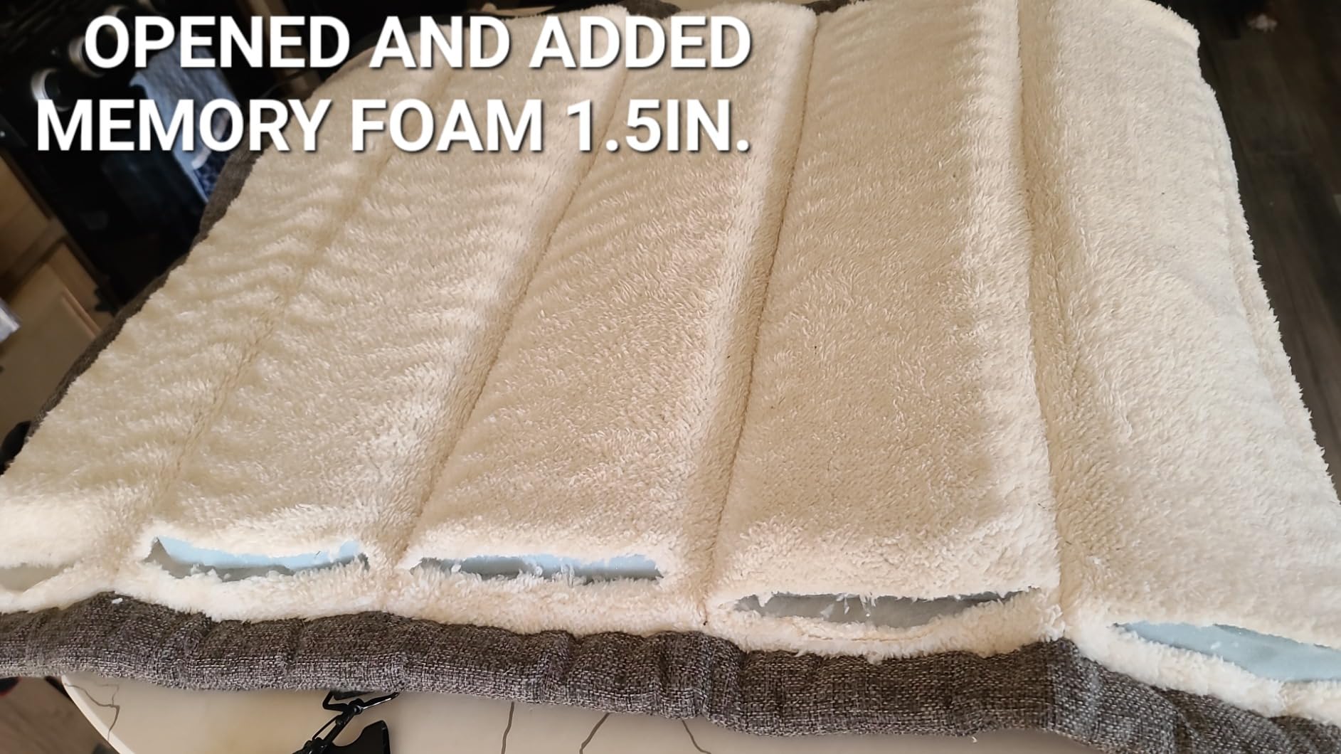 Travel Dog Bed, Rollup Crate Mat, Kennel Pad, Pet Camping Gear with Carry Handles for Medium Dog or Cat, Super Soft, Machine Washable, 36 * 23