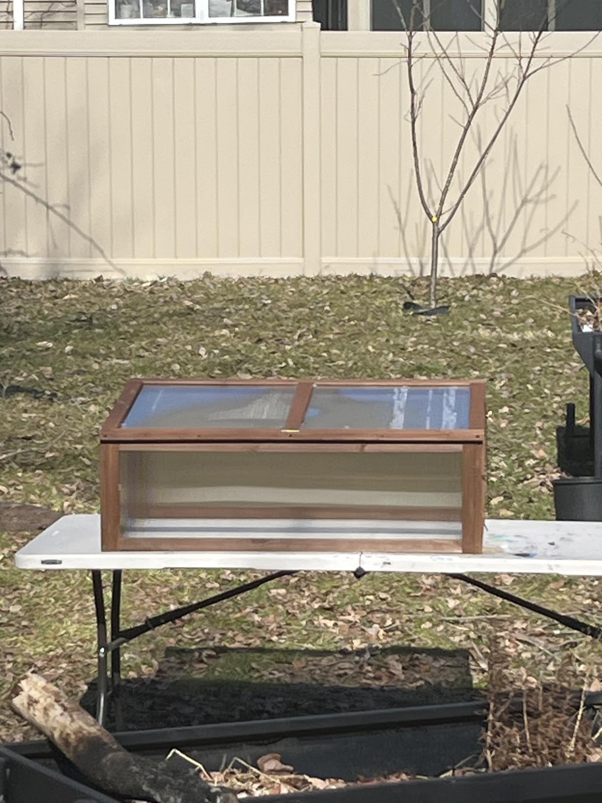 Outsunny Wooden Cold Frame Greenhouse, Mini Greenhouse with Polycarbonate Board and Solid Wood Frame, Green House Cold Frame, Indoor Outdoor Terrarium Planter Box, 39