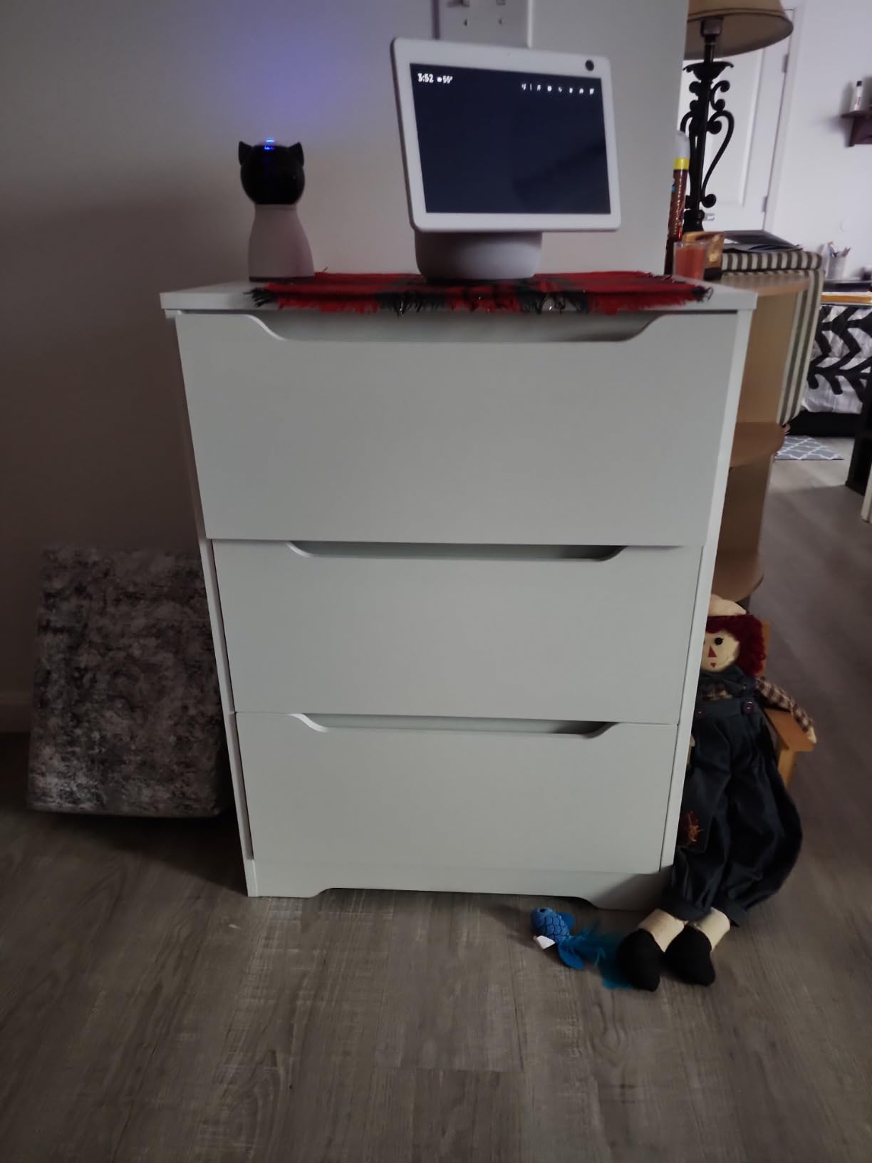 HOSTACK Modern 3 Drawers Dresser, Wood Chest of Drawers with Storage, White customer photo 2