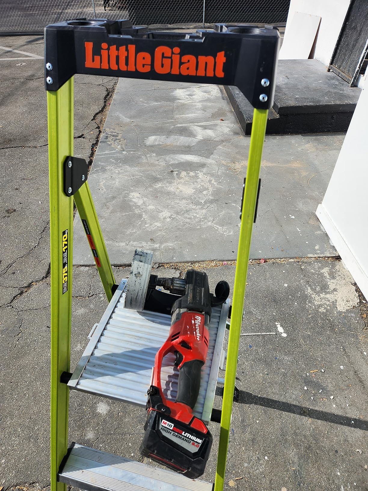 Little Giant Ladders, MightyLite 2.0, 6' Stepladder with Ground Cue, Fiberglass, Type IAA, 375 lbs Weight Rating, (15406-001), Green customer photo 1