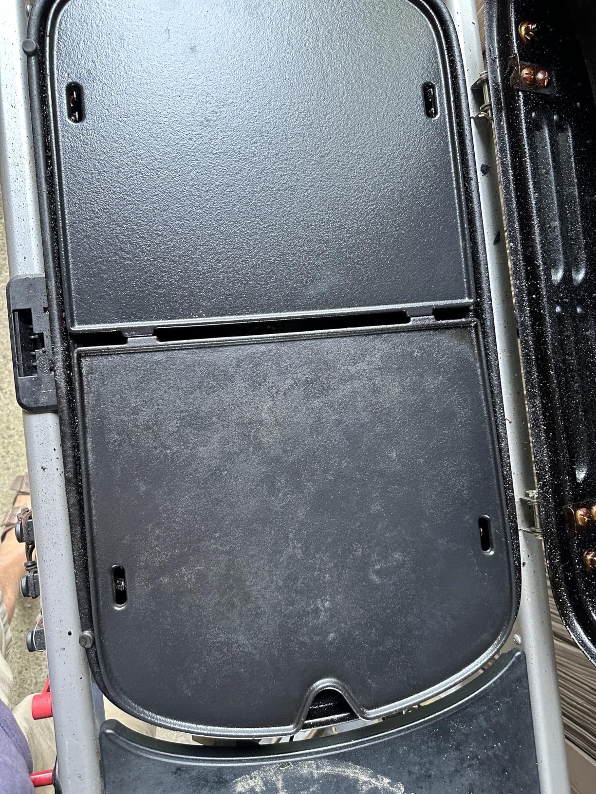 Weber Traveler Griddle Insert | Non-Stick Porcelain-Enameled Cast-Iron Griddle Insert for Weber Traveler Portable Grills customer photo 1