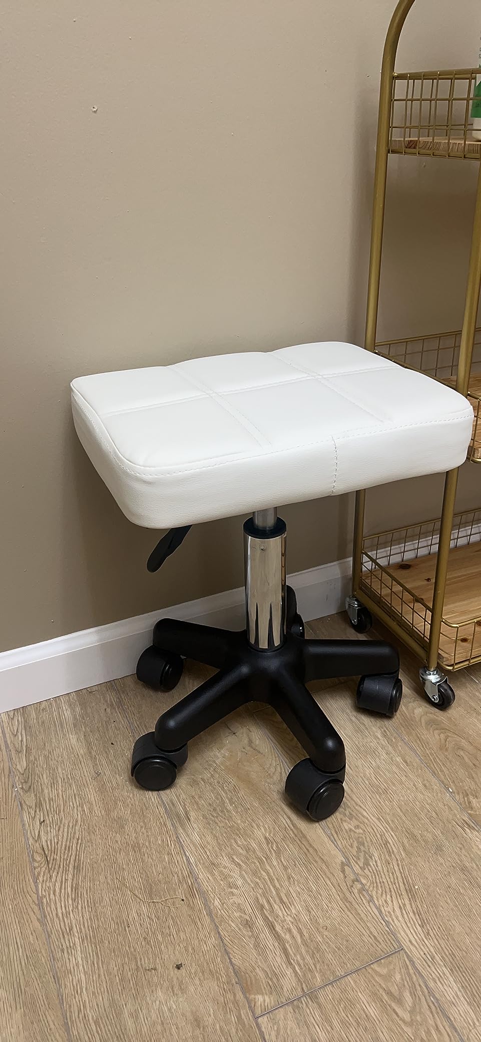 FURWOO Rectangle Rolling Stool with Wheels Height Adjustable Swivel Stool Chair for Spa Salon Massage Black customer photo 2