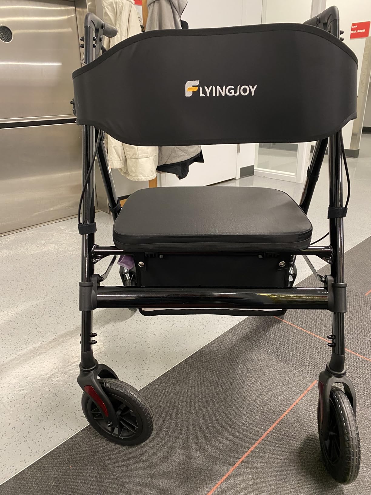 Rollator Walker with Seat, 450Lb Rolling Walker, Extra-Wide Heavy-Duty Rollator Walker with Seat and Brakes for Seniors and Adults Bariatric with Large Aluminum (Champagne) customer photo 1