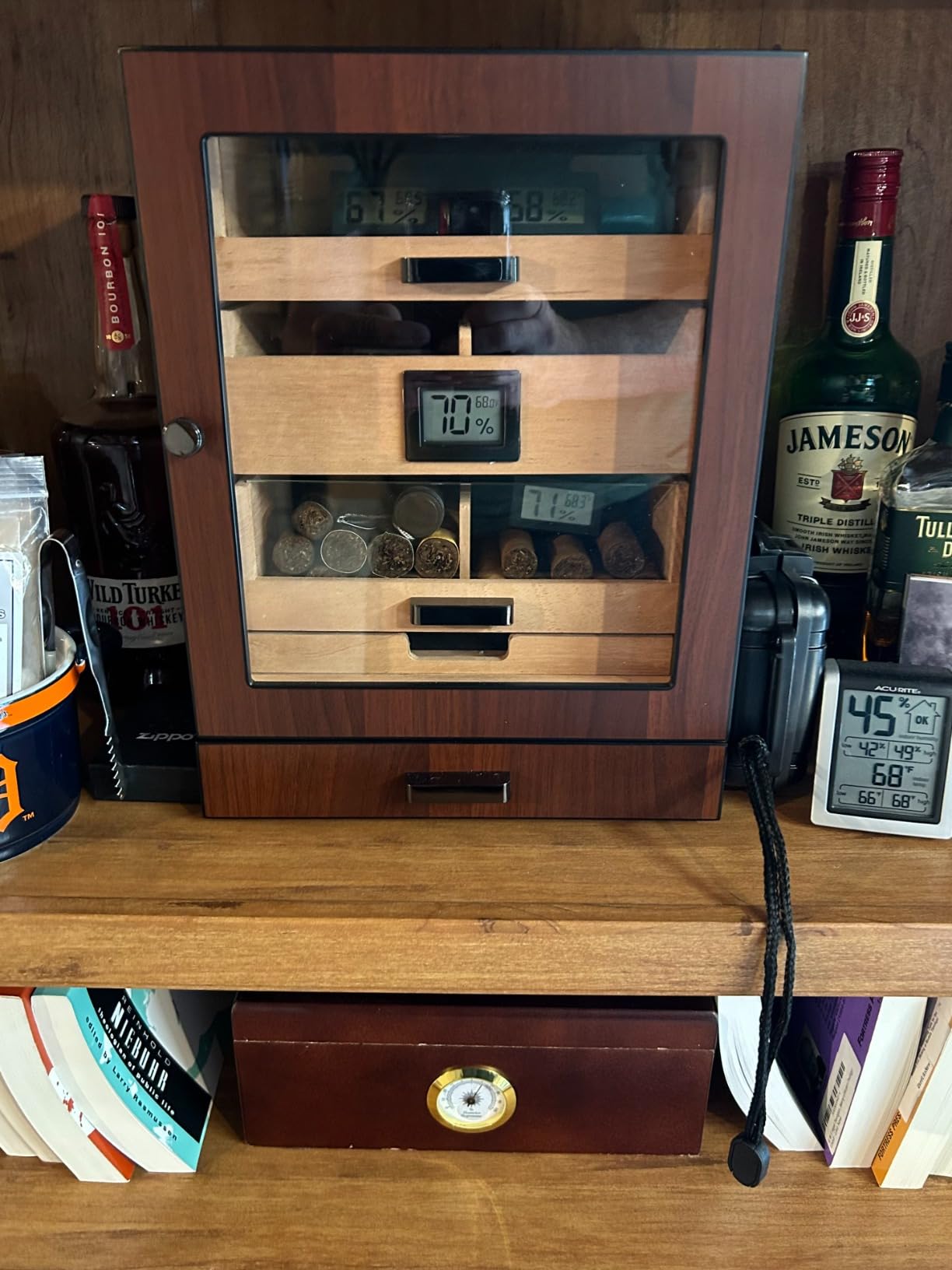 CASE ELEGANCE Luca Cabinet Humidor - Brown, Holds 80-100 Cigars, Spanish cedar, glass display customer photo 2