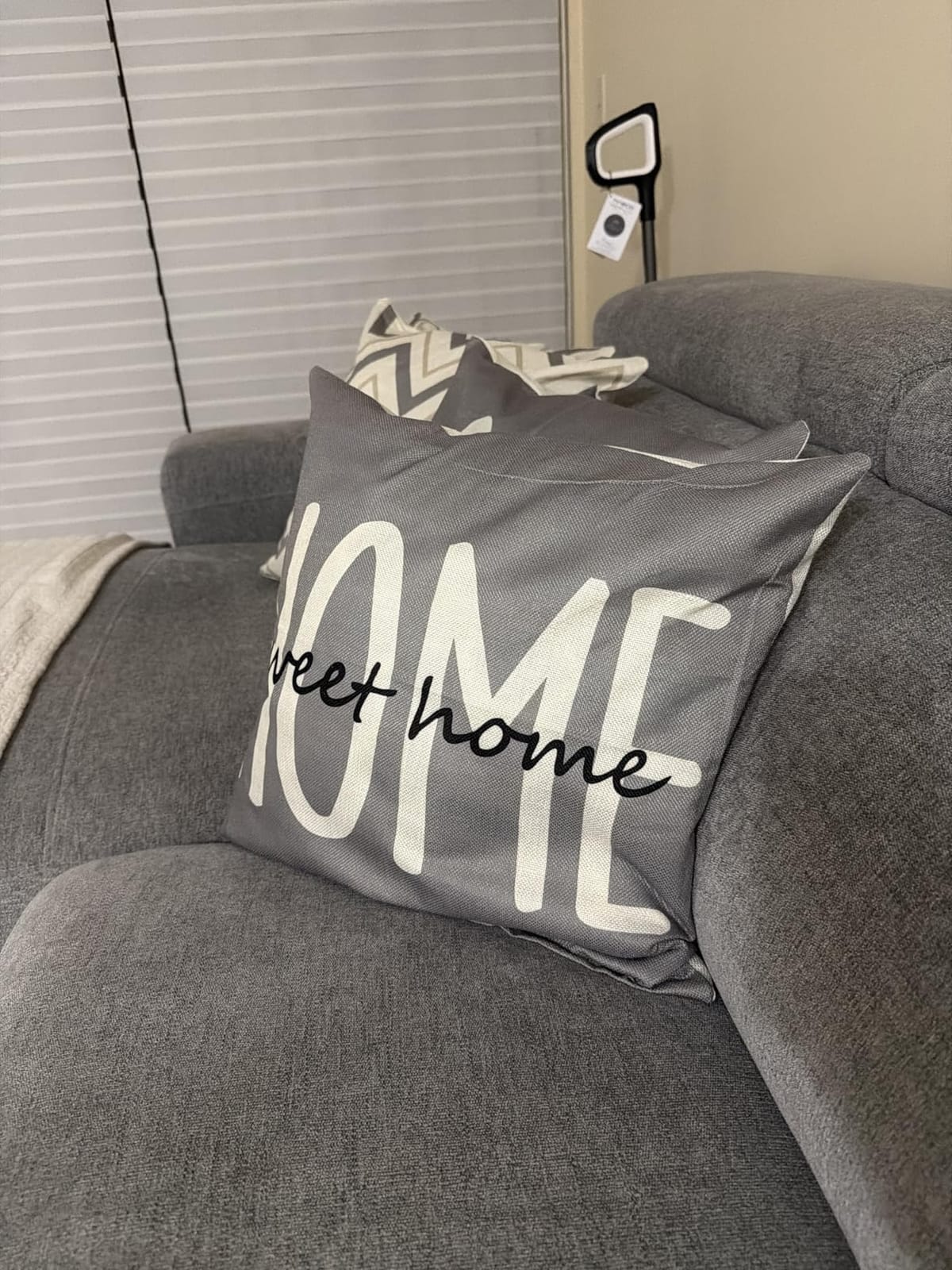 YCOLL Farmhouse Pillow Covers 18x18 Set of 4 Throw Pillow Covers Rustic Linen Decorative Pillows Square Cushion Covers for Couch Sofa Bedroom Home Decor customer photo 2