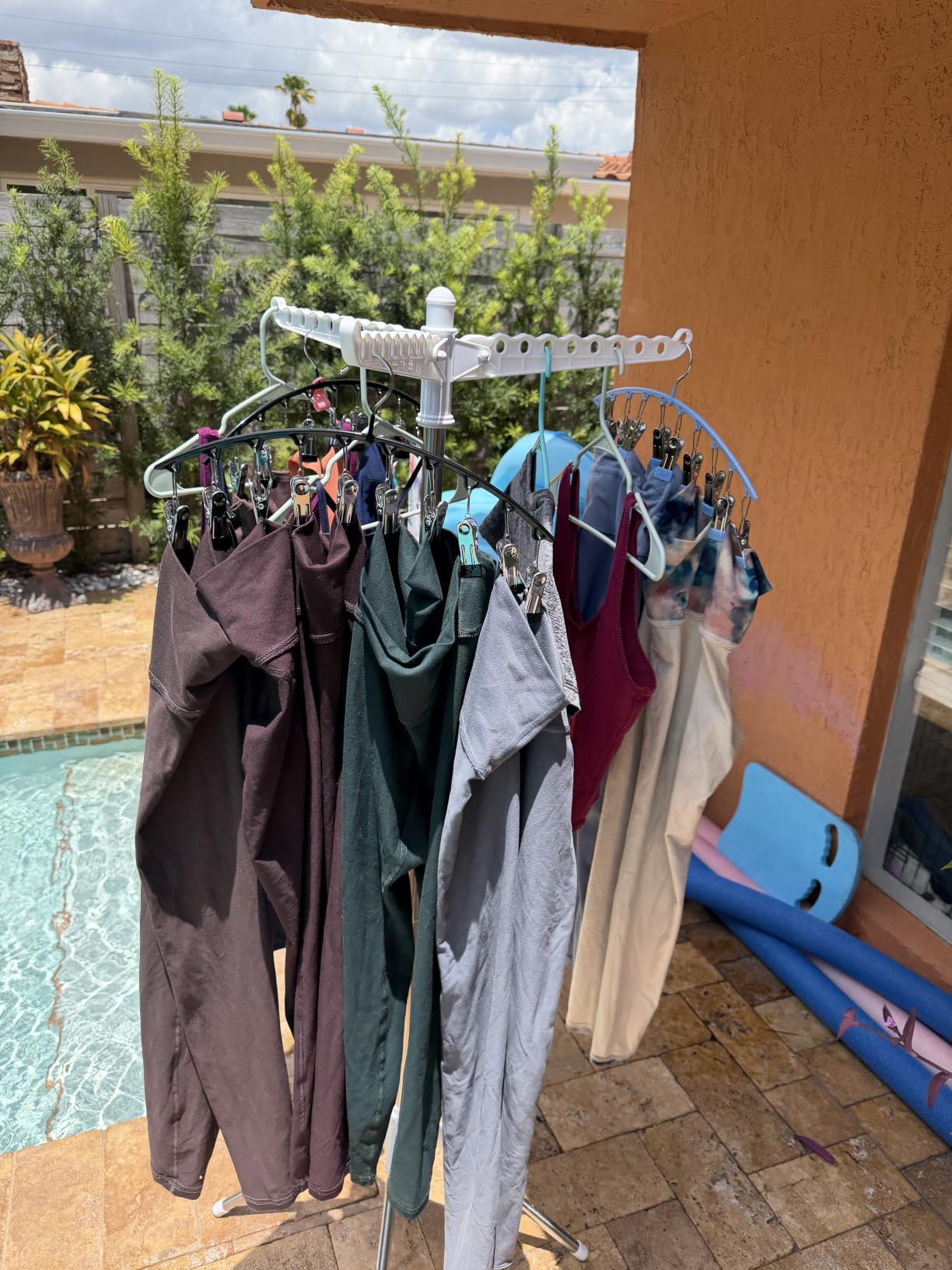 SONGMICS Clothes Drying Rack, 61.6-Inch, 3 Rotatable Arms | for Hangers, 4 Legs, Steel, Stainless Steel, Blue customer photo 1