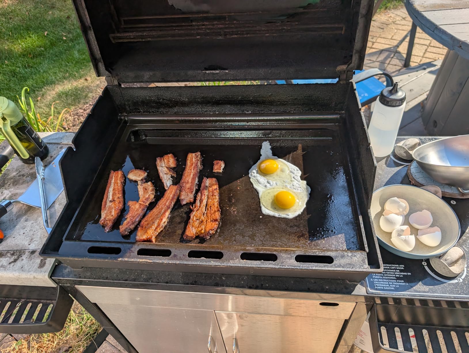 Weber Rust-Resistant Griddle Insert | Fits Searwood & Select Large Spirit Grills, Pre-Seasoned Carbon-Steel Griddle Insert for Outdoor Flat-Top Cooking customer photo 1
