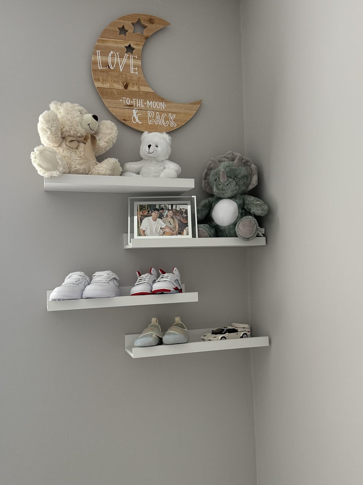 RICHER HOUSE 5-Set Floating Shelves with Lip, Black Wall Mounted Wood Shelf | Display Picture Ledge Shelf, Anti-drop lip Shelf for Room Wall Decor, Bedroom Bathroom Storage Nursery Books, Easy Setup 16in customer photo 1