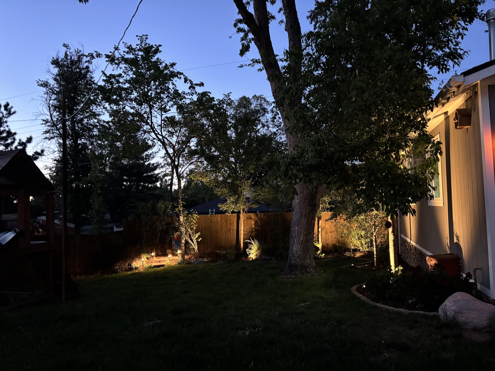 SUNVIE LED Low Voltage Landscape Lighting Kit with Transformer, 10 PCS | 3000K Low Voltage Landscape Lights, Aluminum Landscape Spotlights & Path Lights with Connectors for Yard House Garden Tree customer photo 1