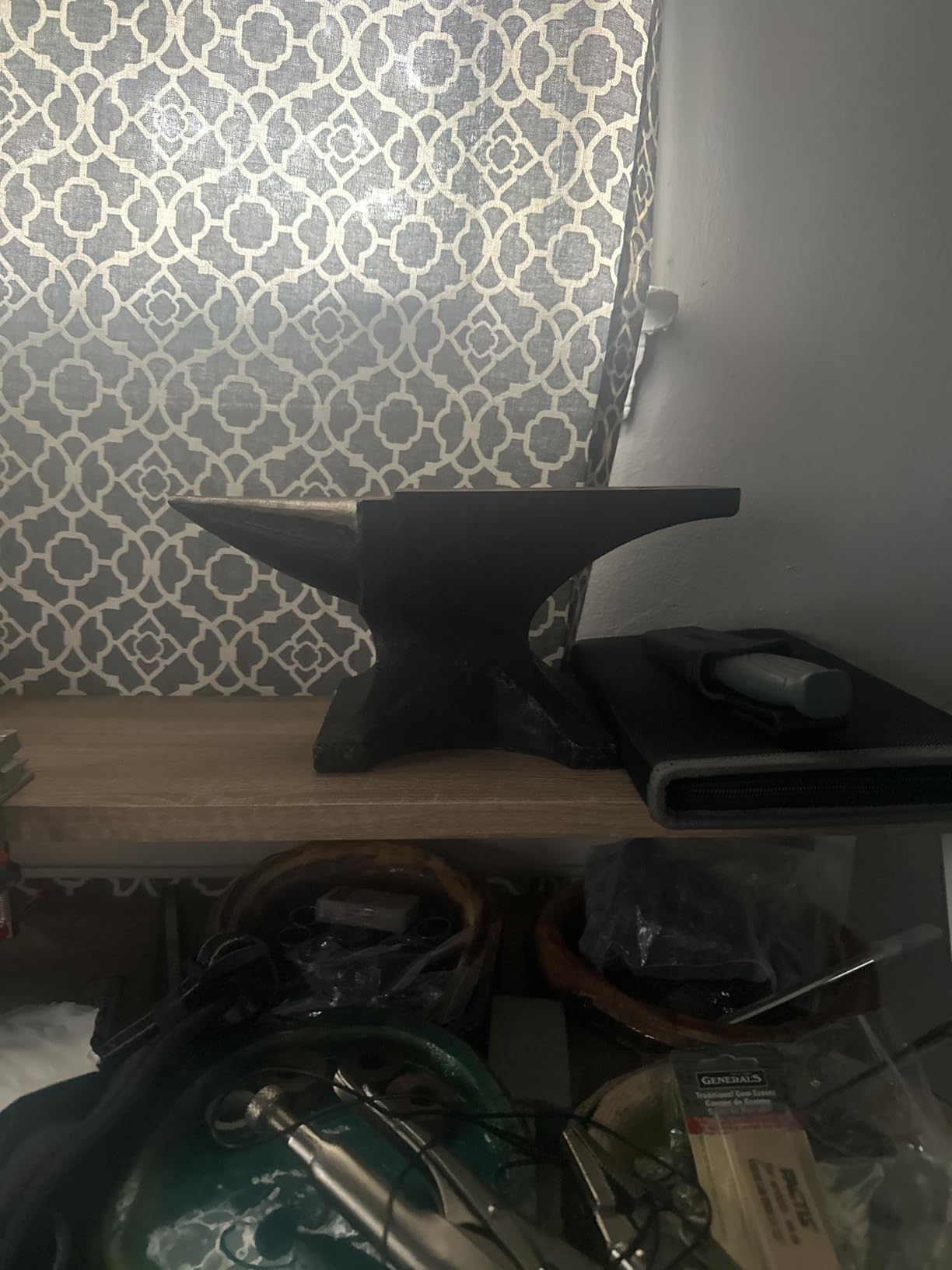 VEVOR Single Horn Anvil 44Lbs Steel Anvil Blacksmith for Sale Forge Tools and Equipment Anvil Rugged Round and Square Hole Horn Anvil Blacksmith Jewelers Metalsmith Blacksmith Tool customer photo 1