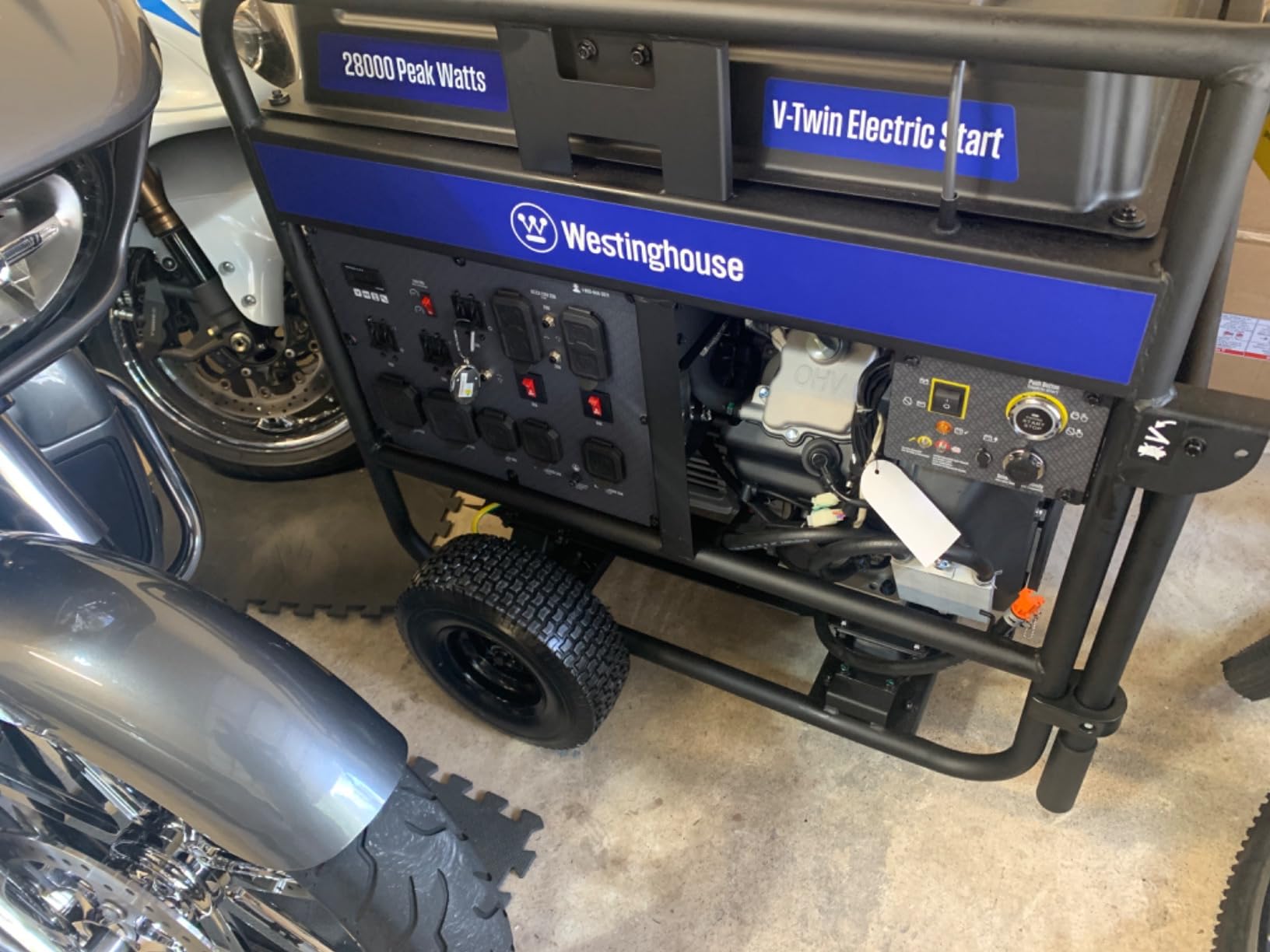 Westinghouse 28000 Peak Watt Home Backup Portable Generator, Remote Electric Start with Auto Choke, Transfer Switch Ready 30A & 50A Outlets, Gas Powered, CO Sensor, Blue customer photo 2