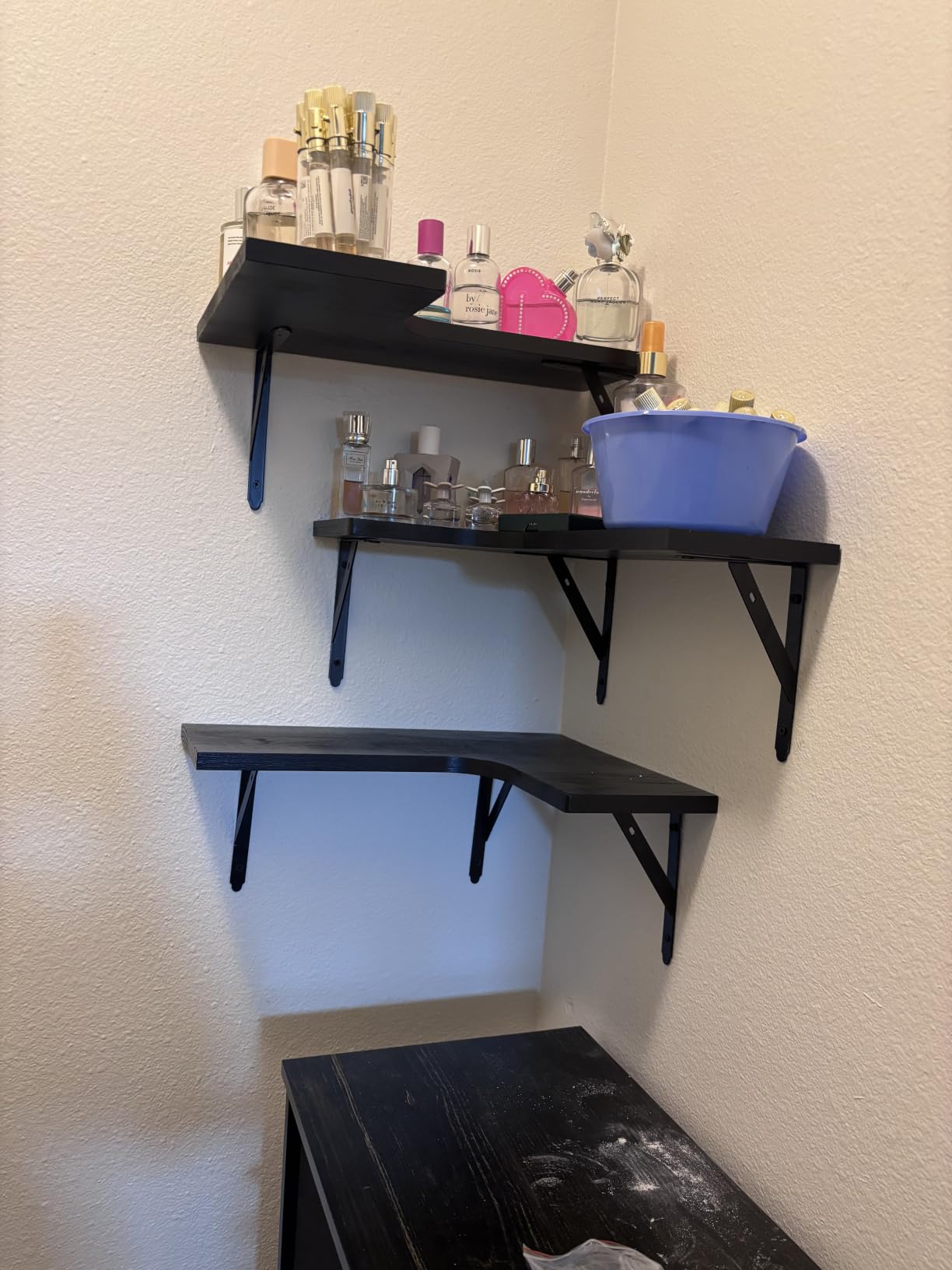 ROMGUAR CRAFT Corner Floating Shelves Wall Mounted Set of 4, Rustic Wood Storage Display Shelves for Home Decor, Bathroom, Kitchen, Bedroom, Living Room, Office (Black) customer photo 1