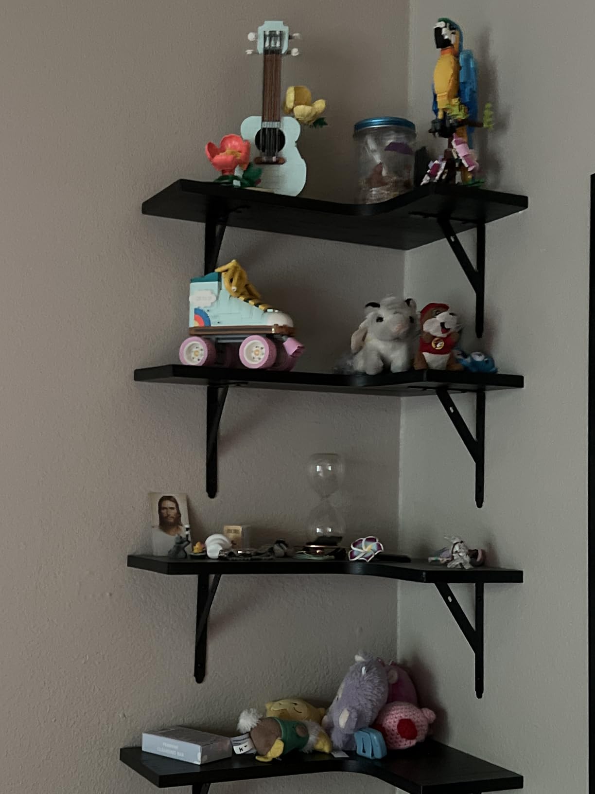 ROMGUAR CRAFT Corner Floating Shelves Wall Mounted Set of 4, Rustic Wood Storage Display Shelves for Home Decor, Bathroom, Kitchen, Bedroom, Living Room, Office (Black) customer photo 2