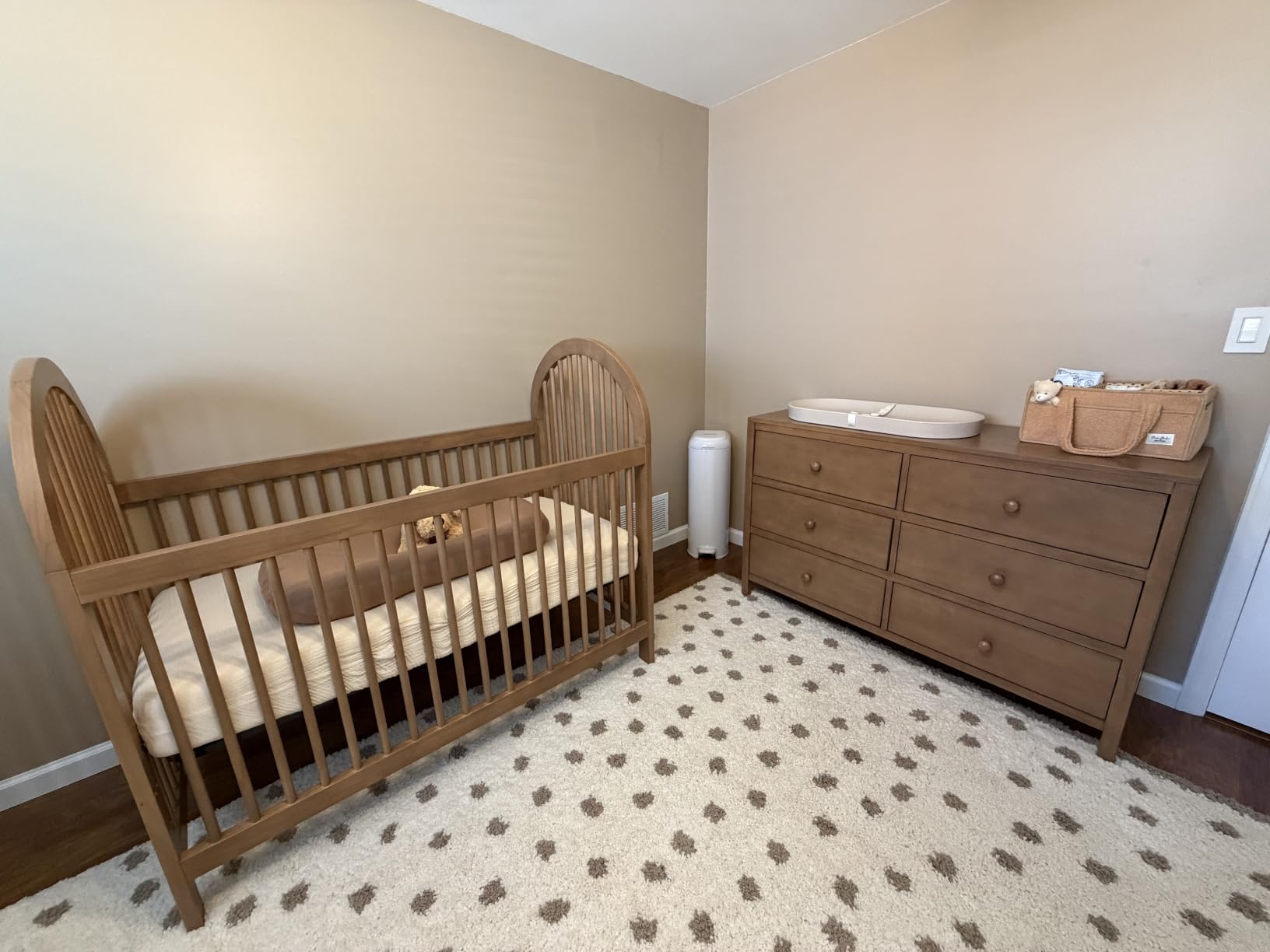 Soho Baby Everlee 6 Drawer Dresser, Honey Wood customer photo 1