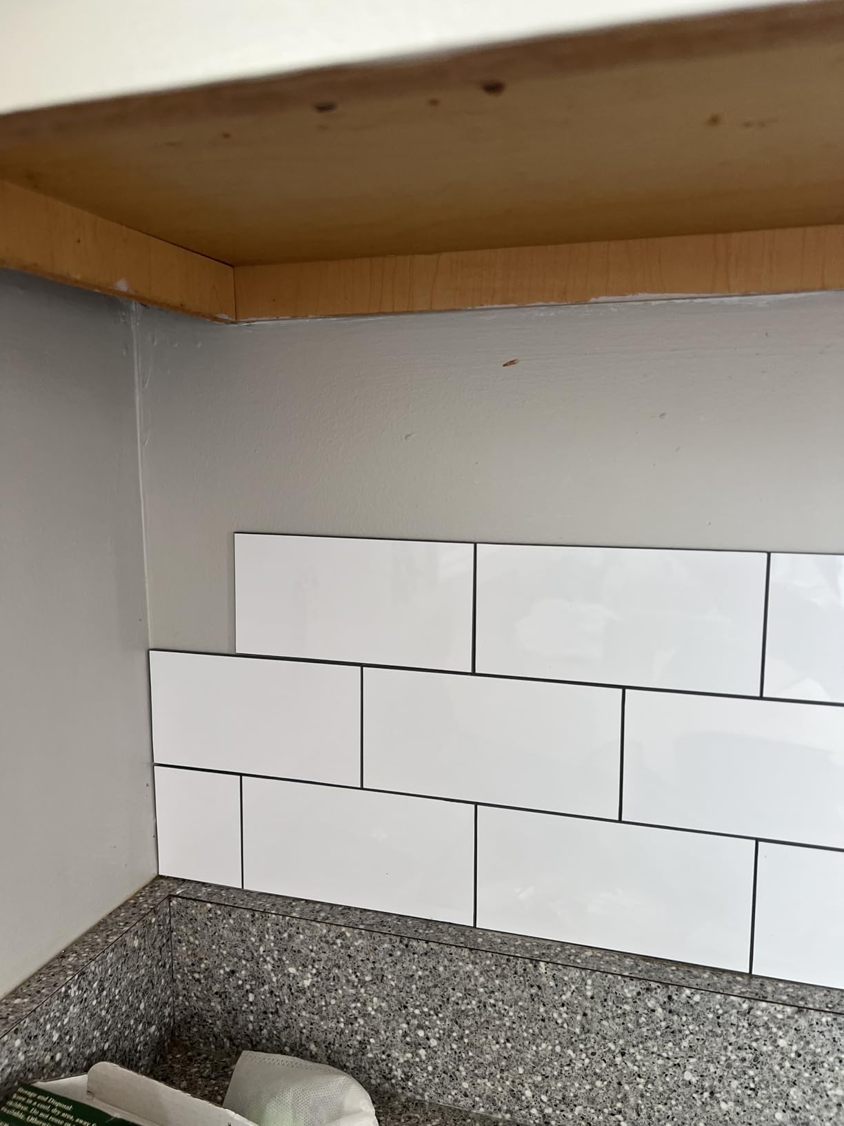 Art3d 102-Piece Peel and Stick Wall Tile for Kitchen Backsplash, Bathroom, Fireplace, 3in. x 6in. Stick on Subway Tile, Glossy White customer photo 2