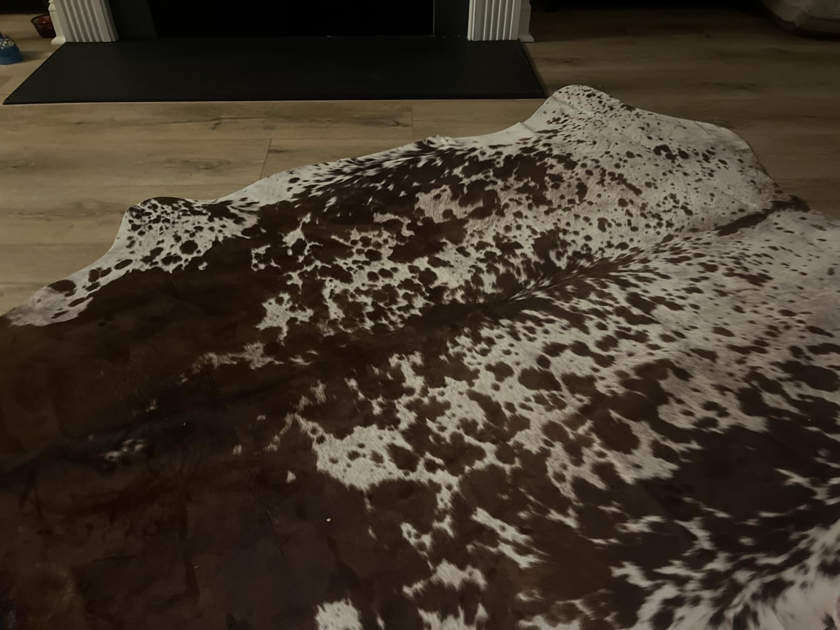 Cowhide Rug 5.2 x 6.3 Feet, Cow Hide Durable No-Slip Backing | Thickened Elastic, for Bedroom Living Room Home Office Western Decor customer photo 1