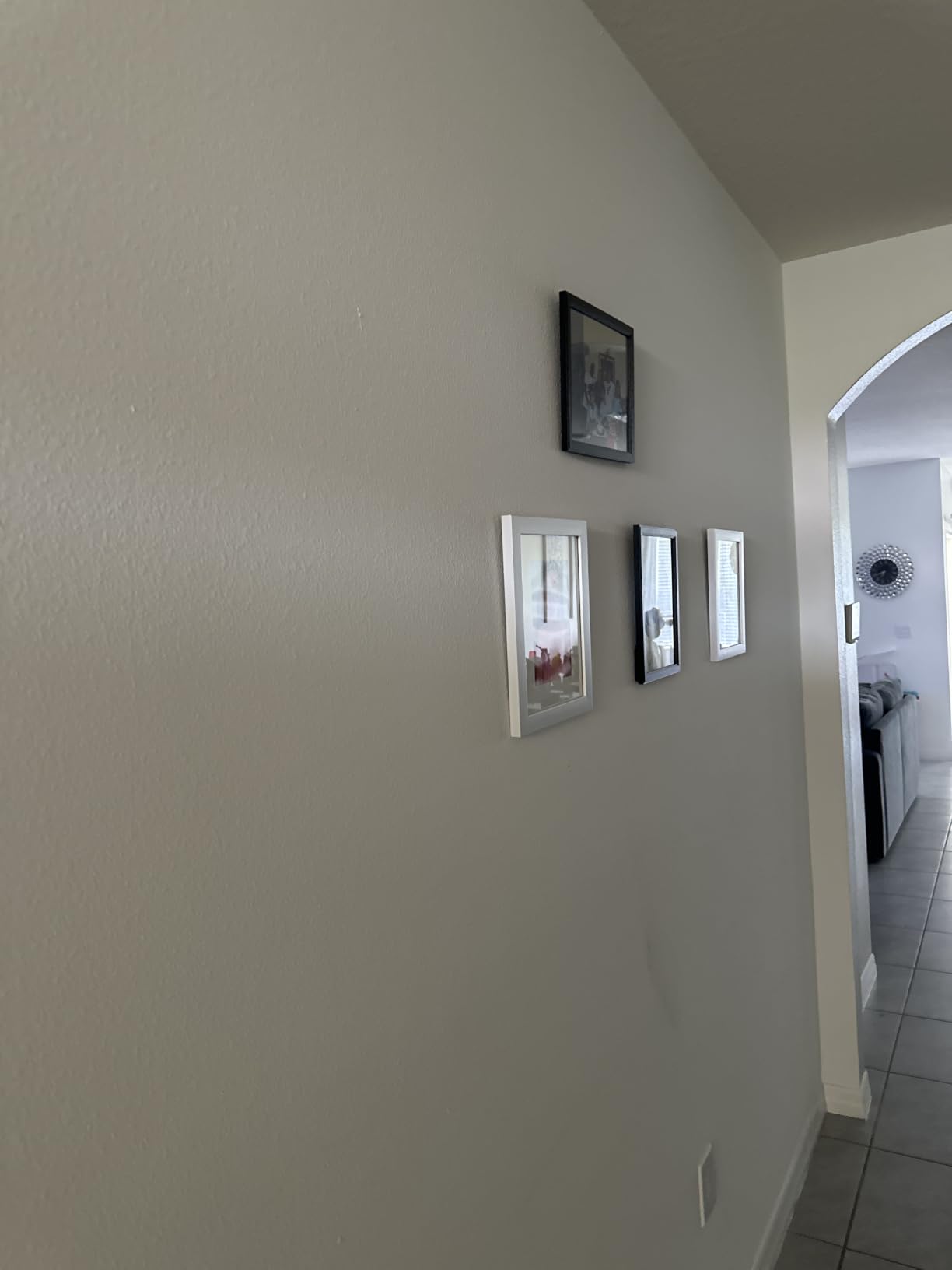 Vittanly 8x10 Picture Frames Set of 9, Shatter Resistant Plexiglass, Display 5x7 Pictures with Mat or 8x10 without Mat, Photo Frames for Wall or Tabletop, Engineered Wood, Black customer photo 1