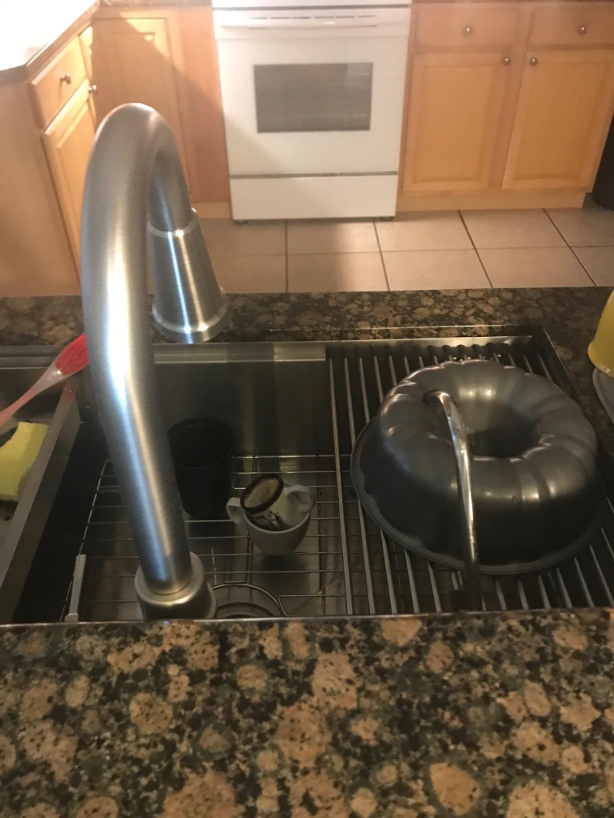 Kichae 32 Undermount Kitchen Sink Stainless Steel 16 Gauge Workstation | 32x19 Undermount Sink Single Bowl Under Counter R10 Round Corner Deep Handmade Basin with Cutting Board customer photo 2